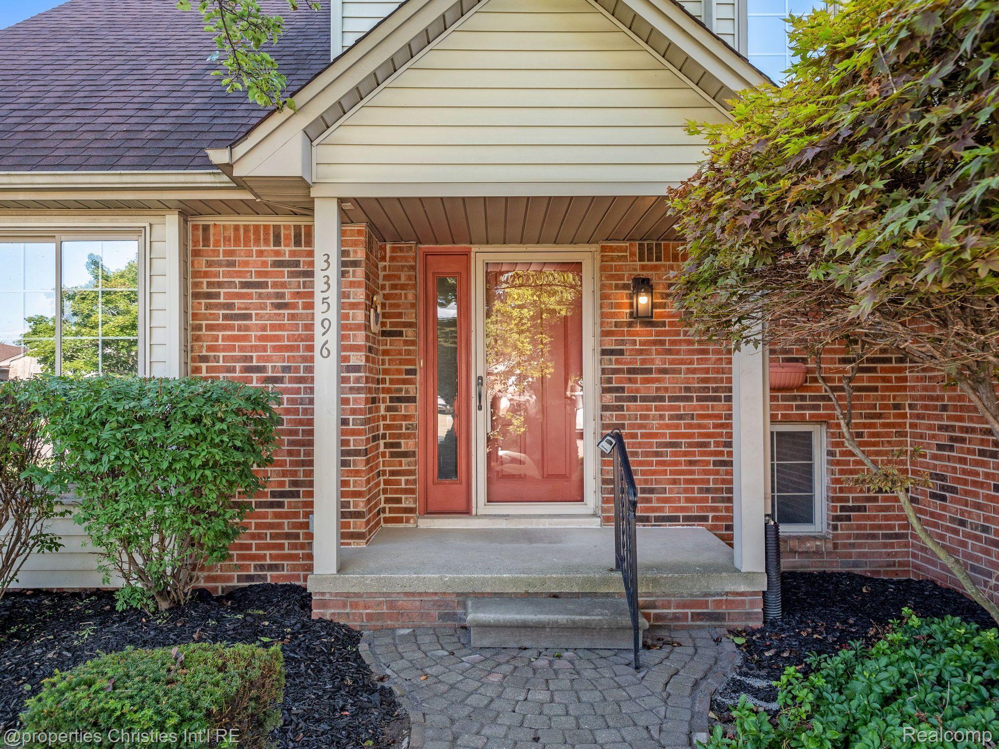 33596 FARMVIEW Lane