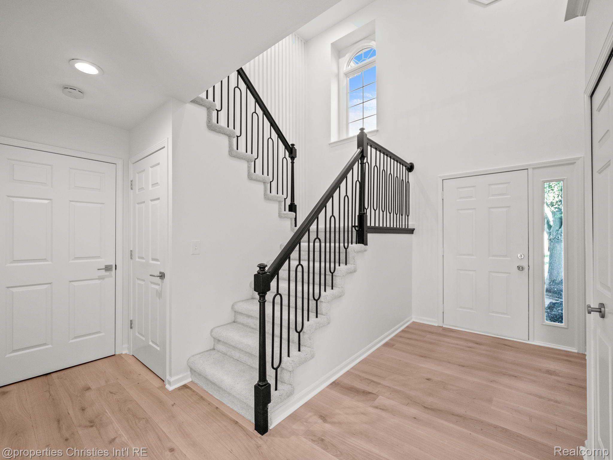 33596 FARMVIEW Lane
