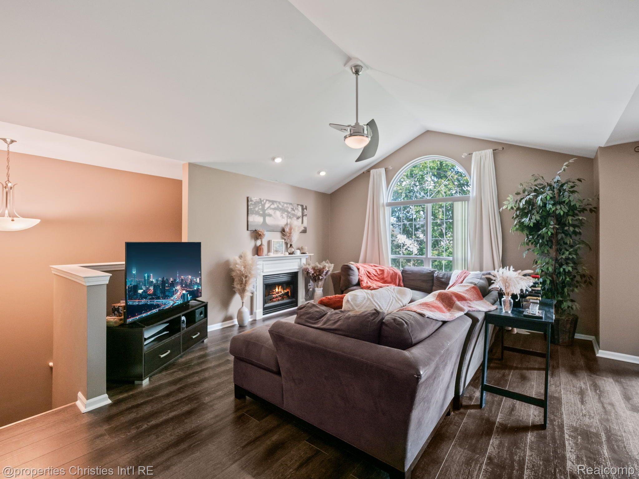 8201 CHESAPEAKE Circle
