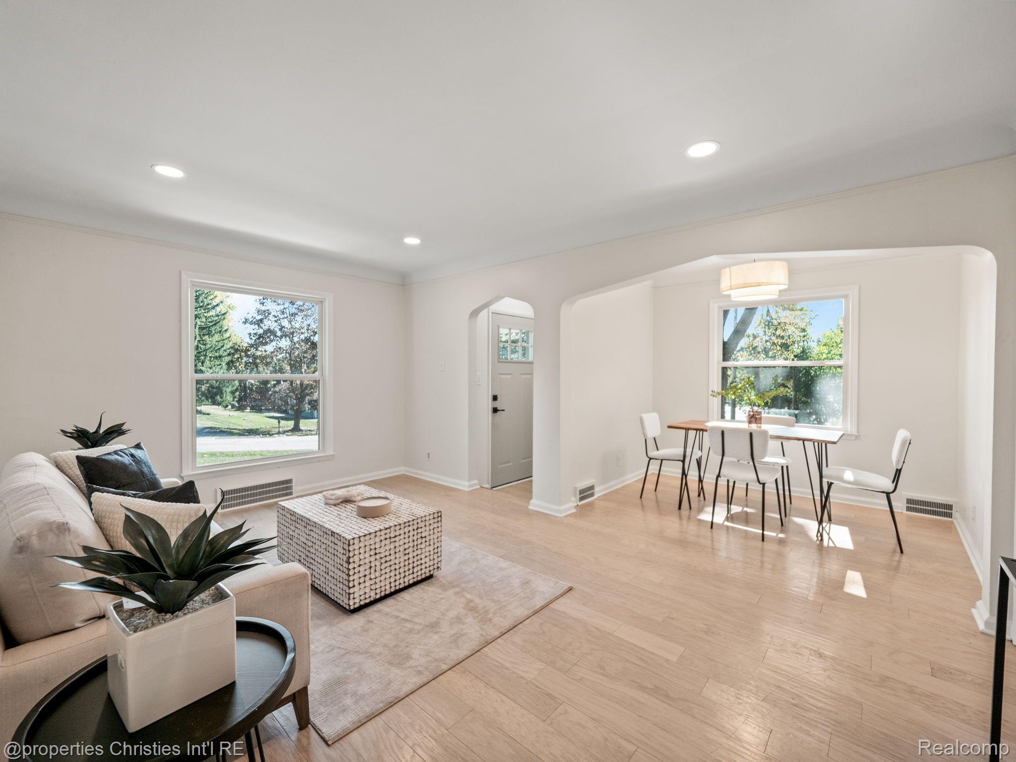 2462 BRATTON Avenue