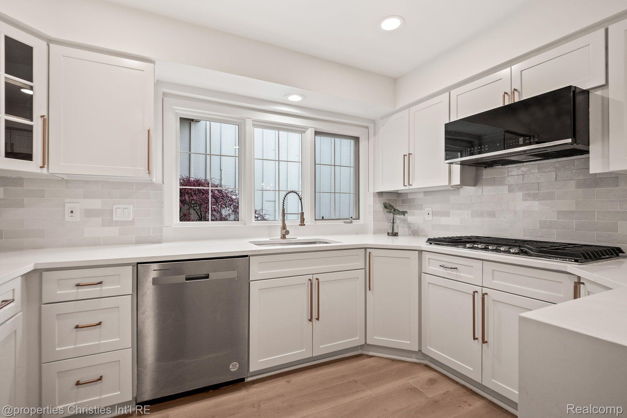 2459 HICKORY GLEN Drive