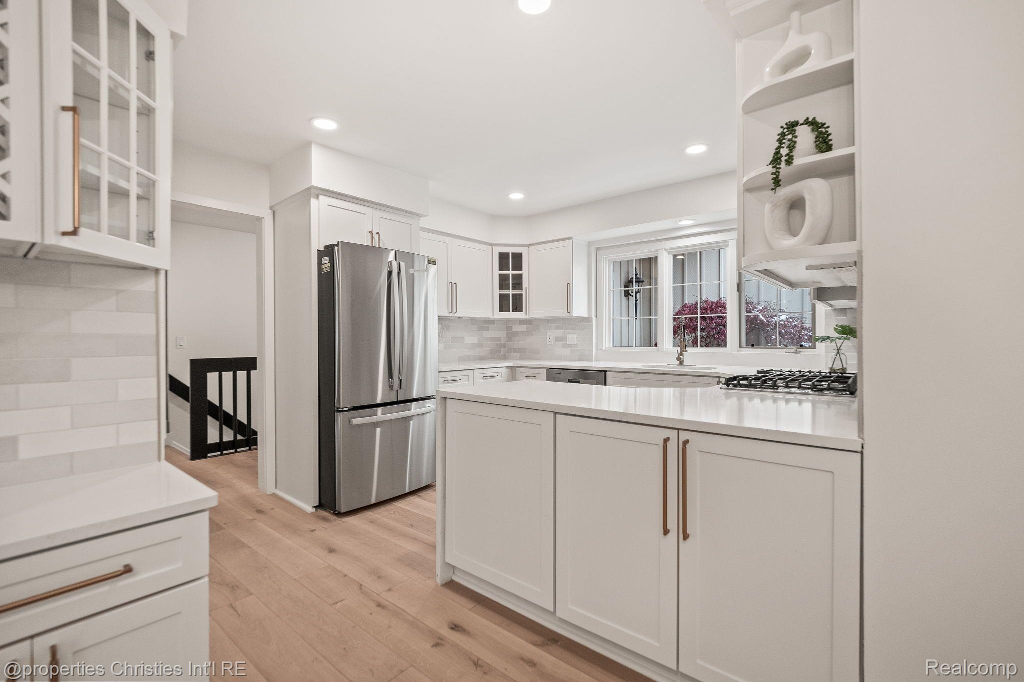 2459 HICKORY GLEN Drive