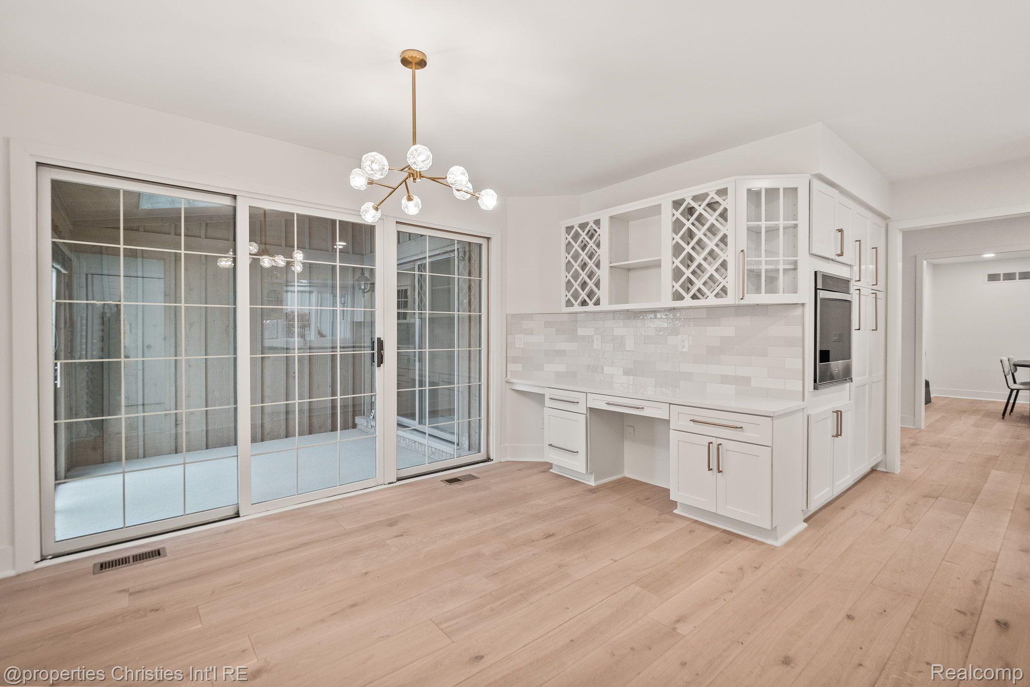 2459 HICKORY GLEN Drive