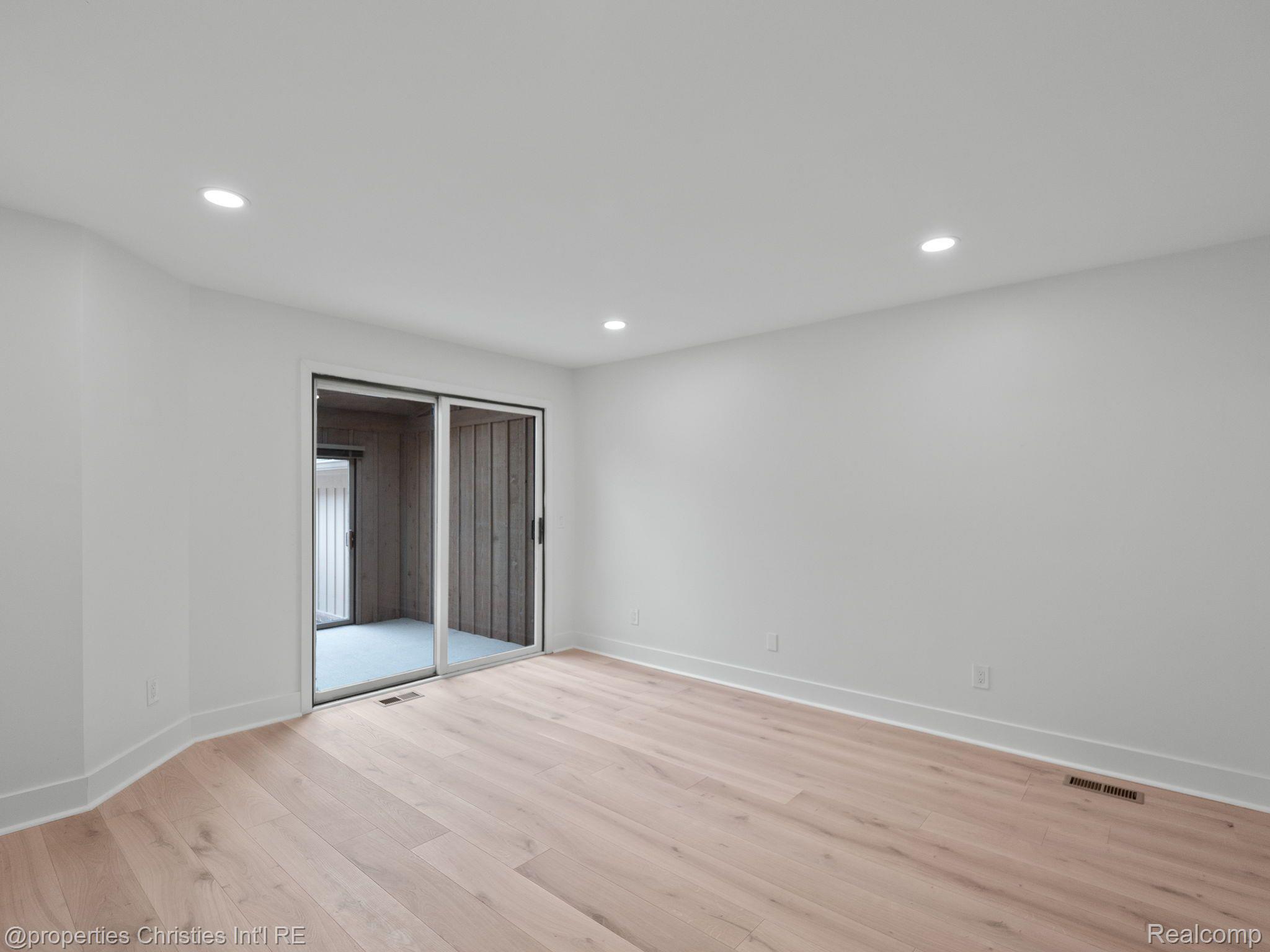 2459 HICKORY GLEN Drive
