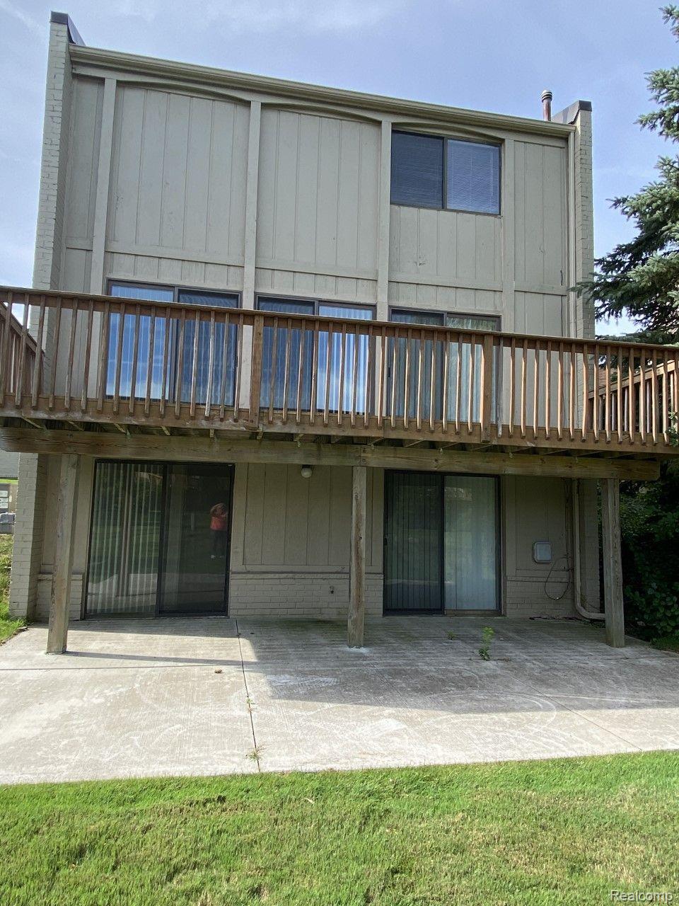 2996 MOON LAKE Drive