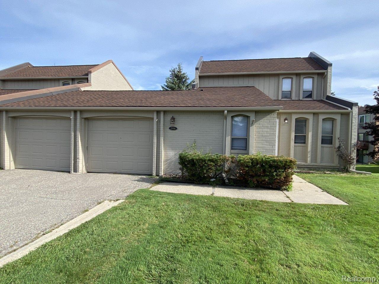 2996 MOON LAKE Drive