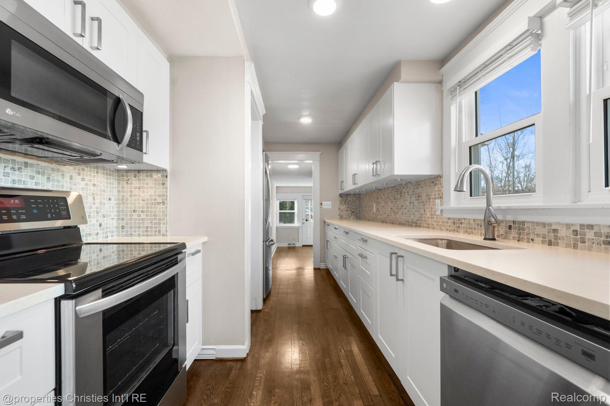 1006 ETOWAH Avenue
