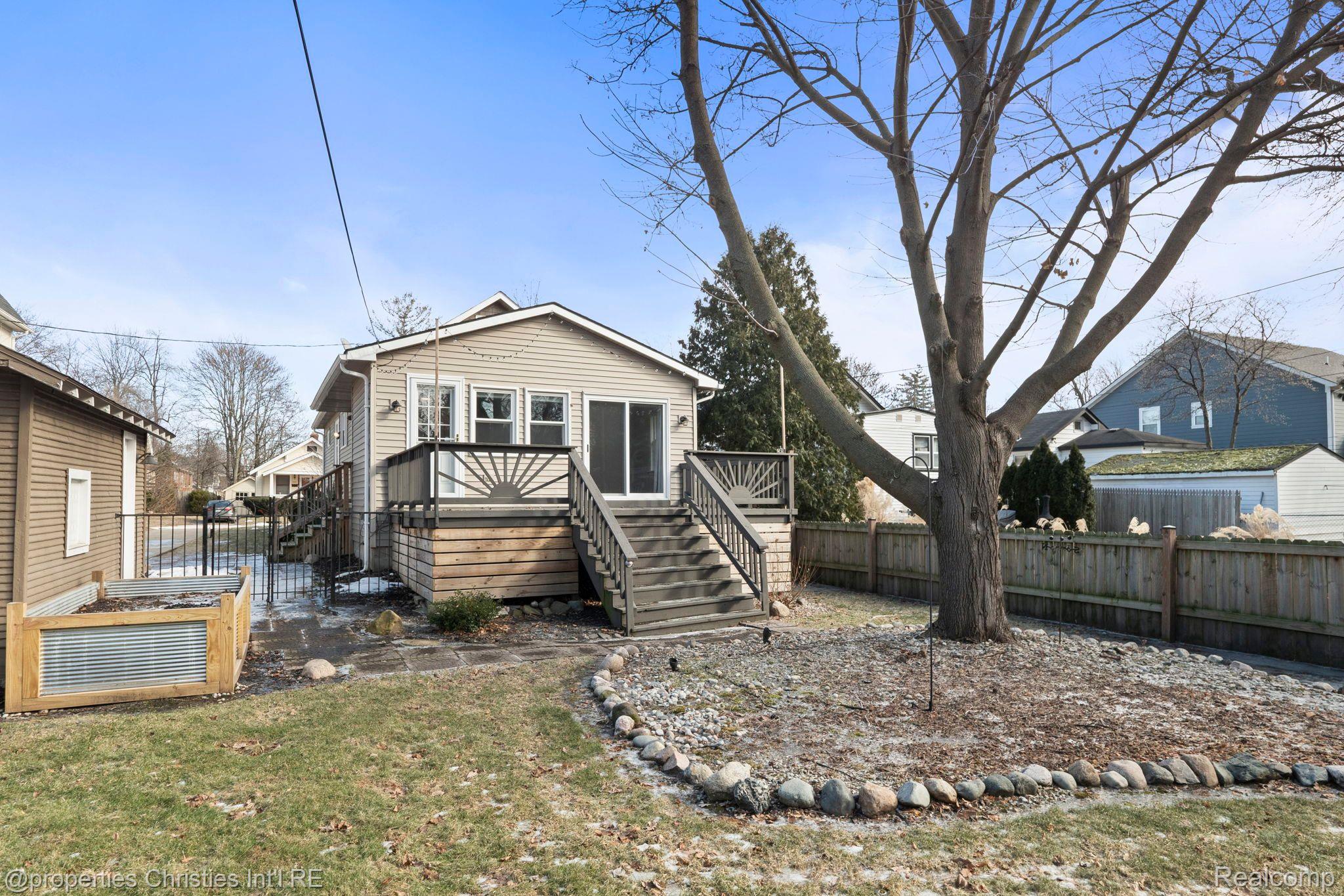 1006 ETOWAH Avenue