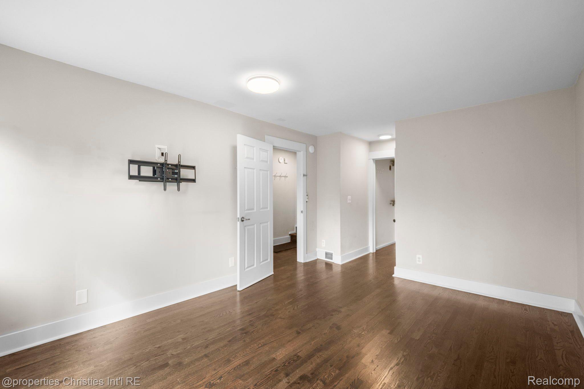 1006 ETOWAH Avenue