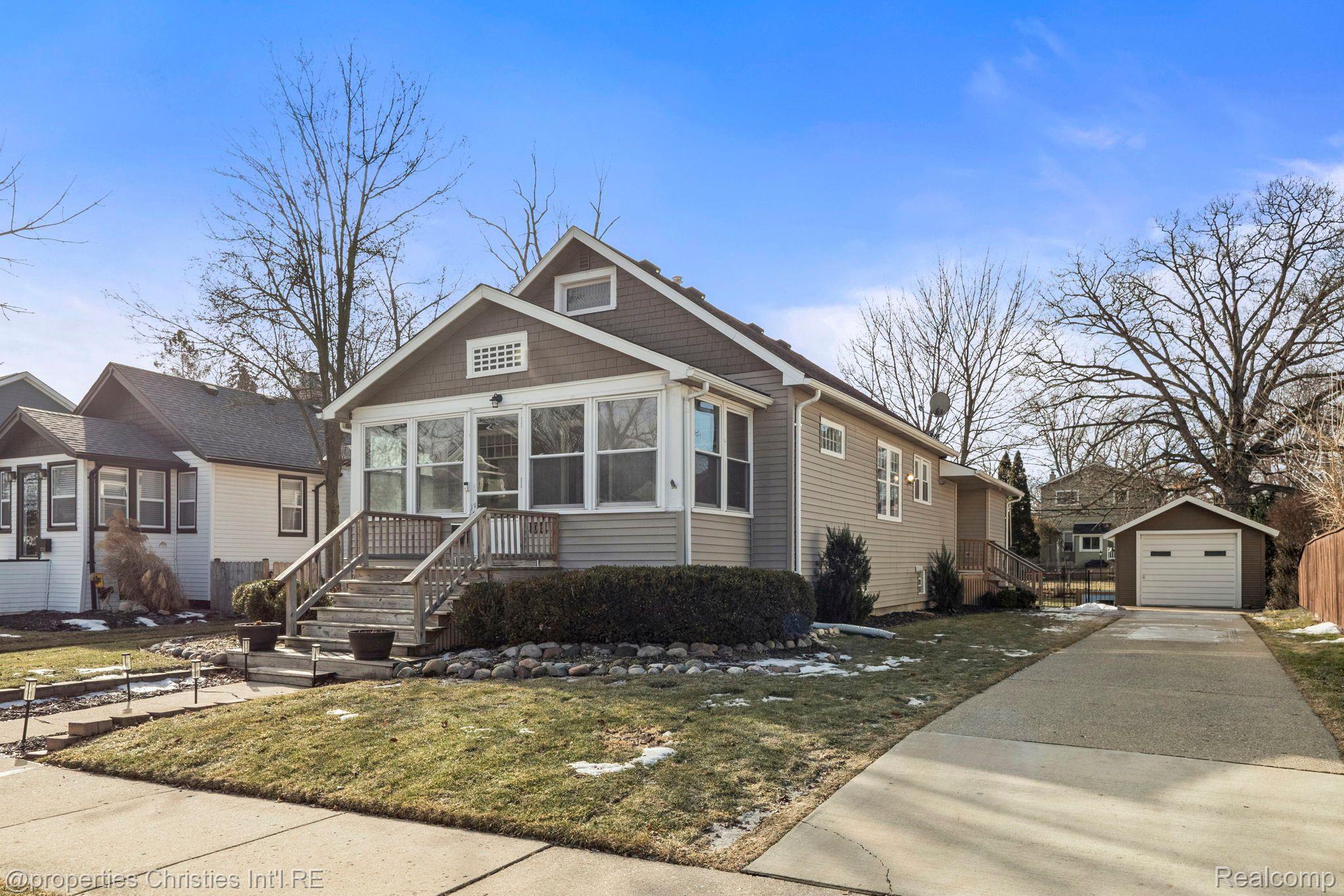 1006 ETOWAH Avenue