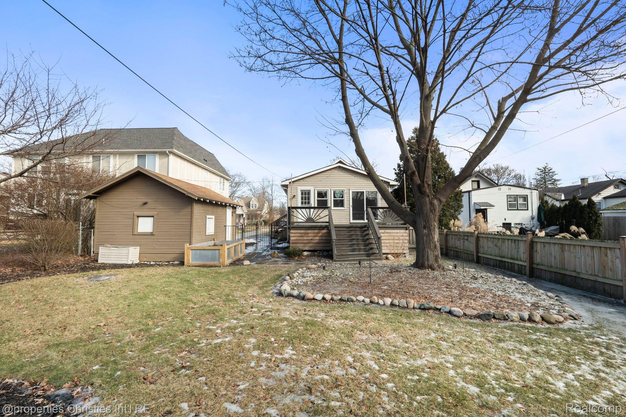 1006 ETOWAH Avenue