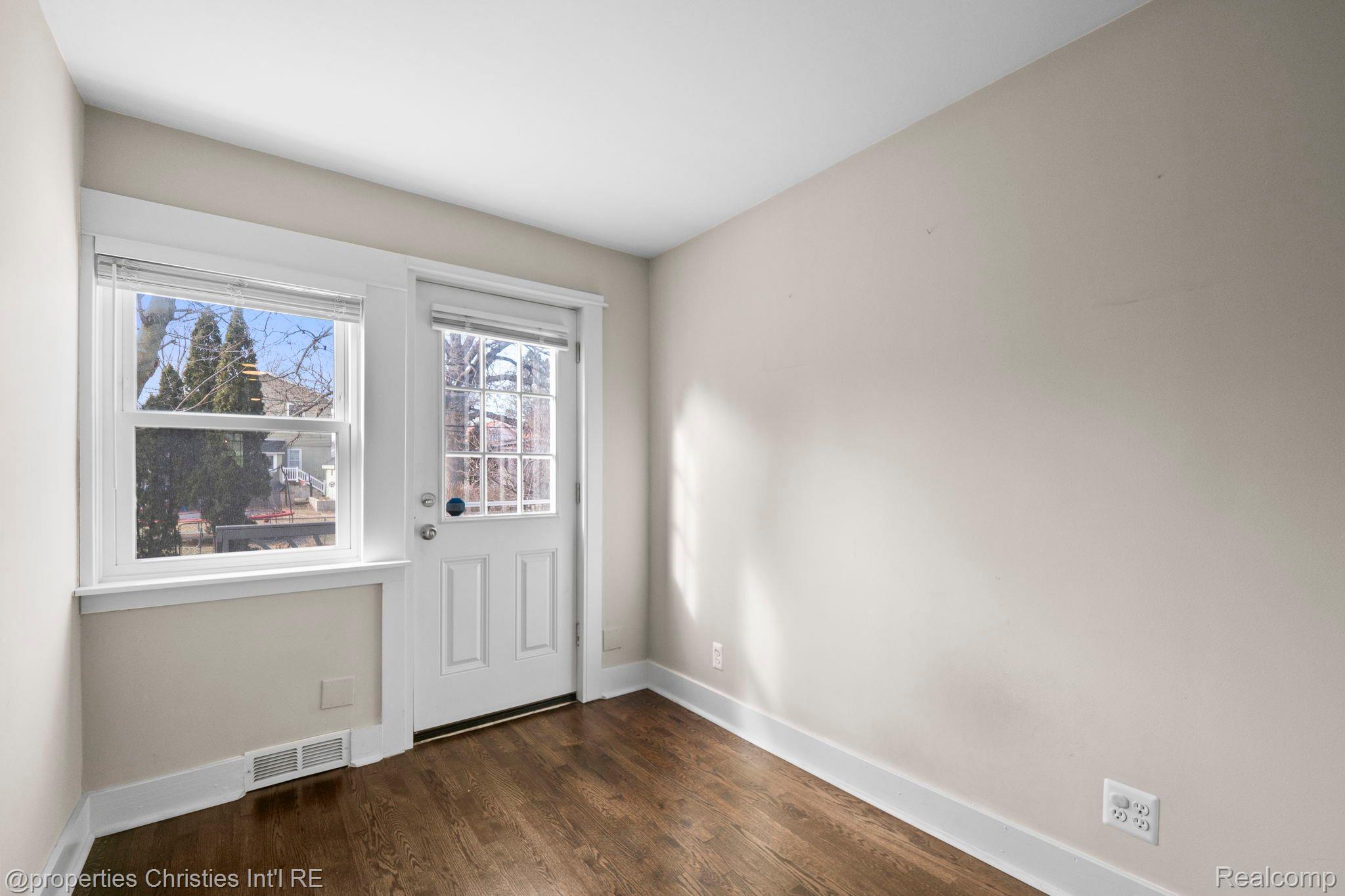 1006 ETOWAH Avenue