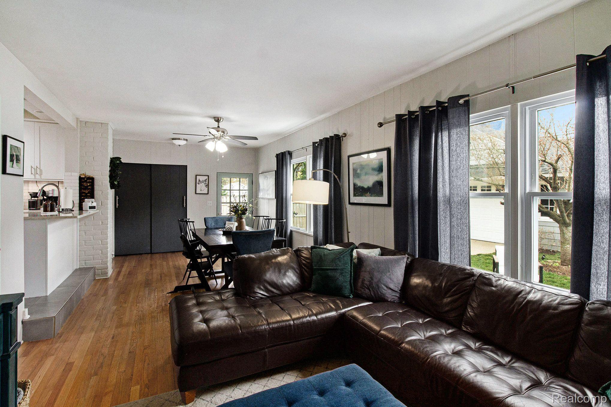 1211 N Maple Avenue