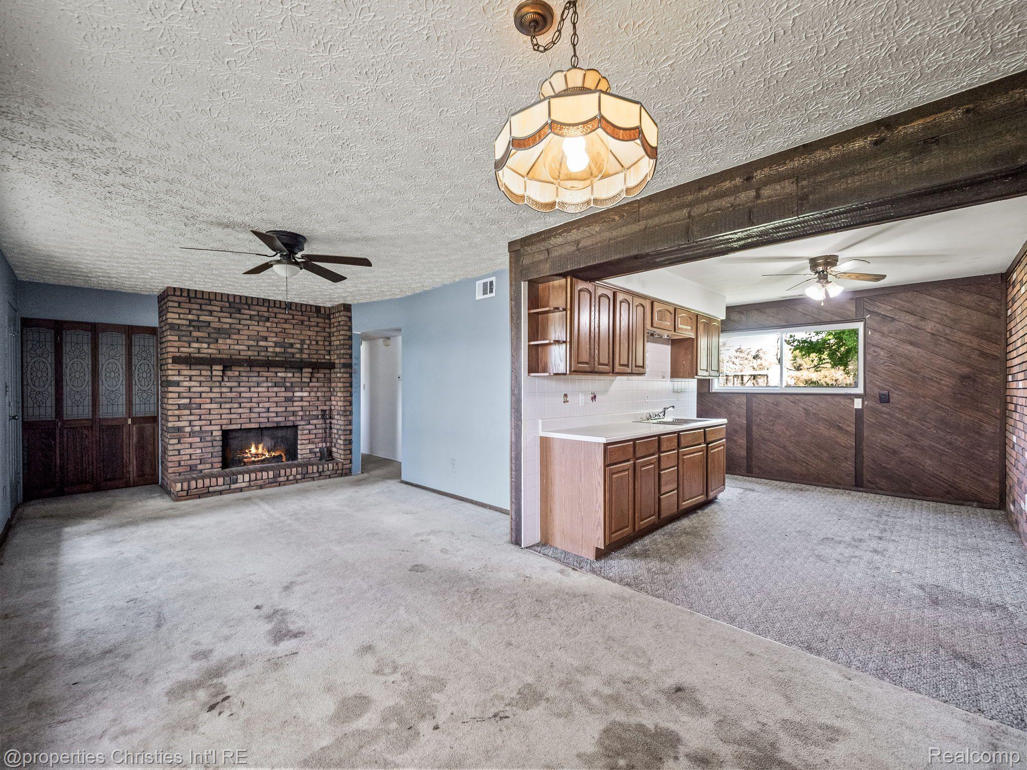 5348 BURGUNDY Drive
