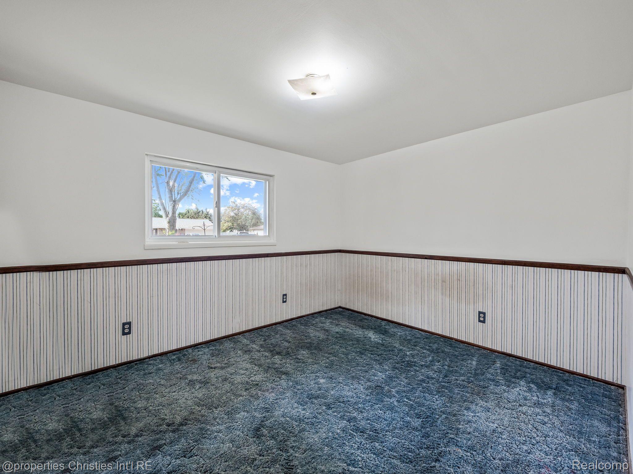 5348 BURGUNDY Drive