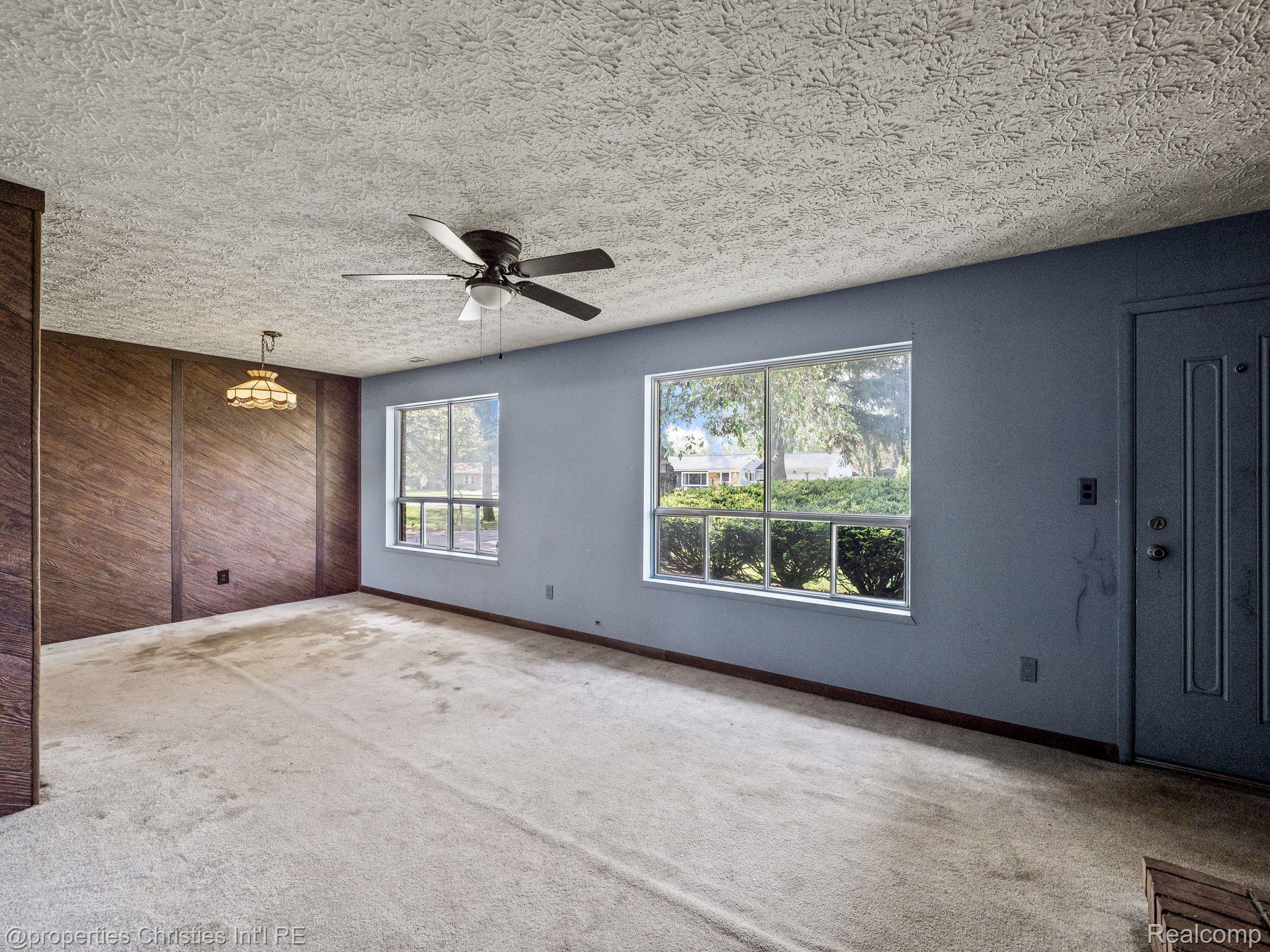 5348 BURGUNDY Drive