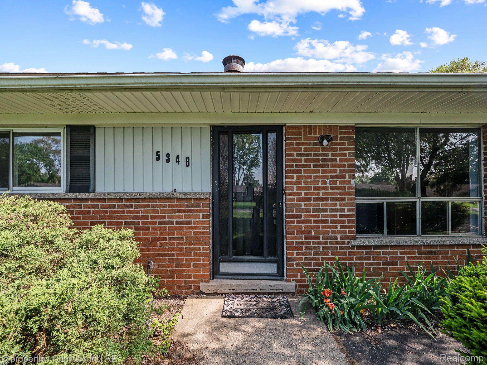5348 BURGUNDY Drive
