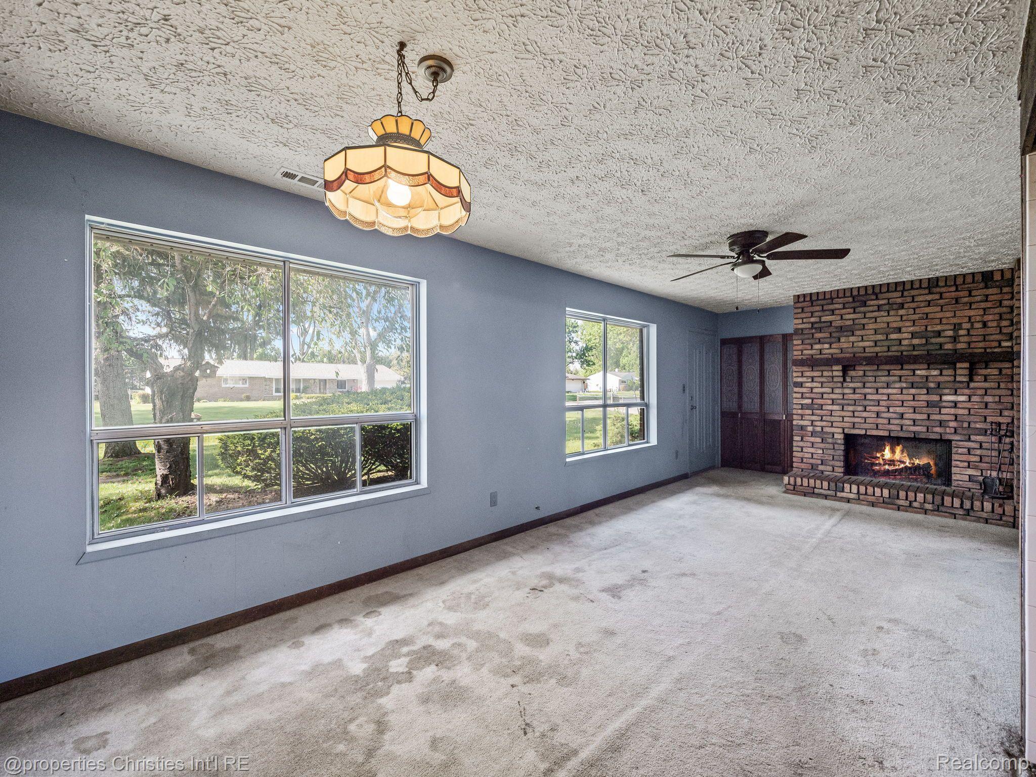5348 BURGUNDY Drive