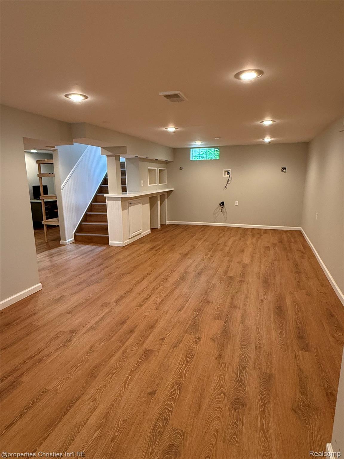 4003 Elmhurst Avenue