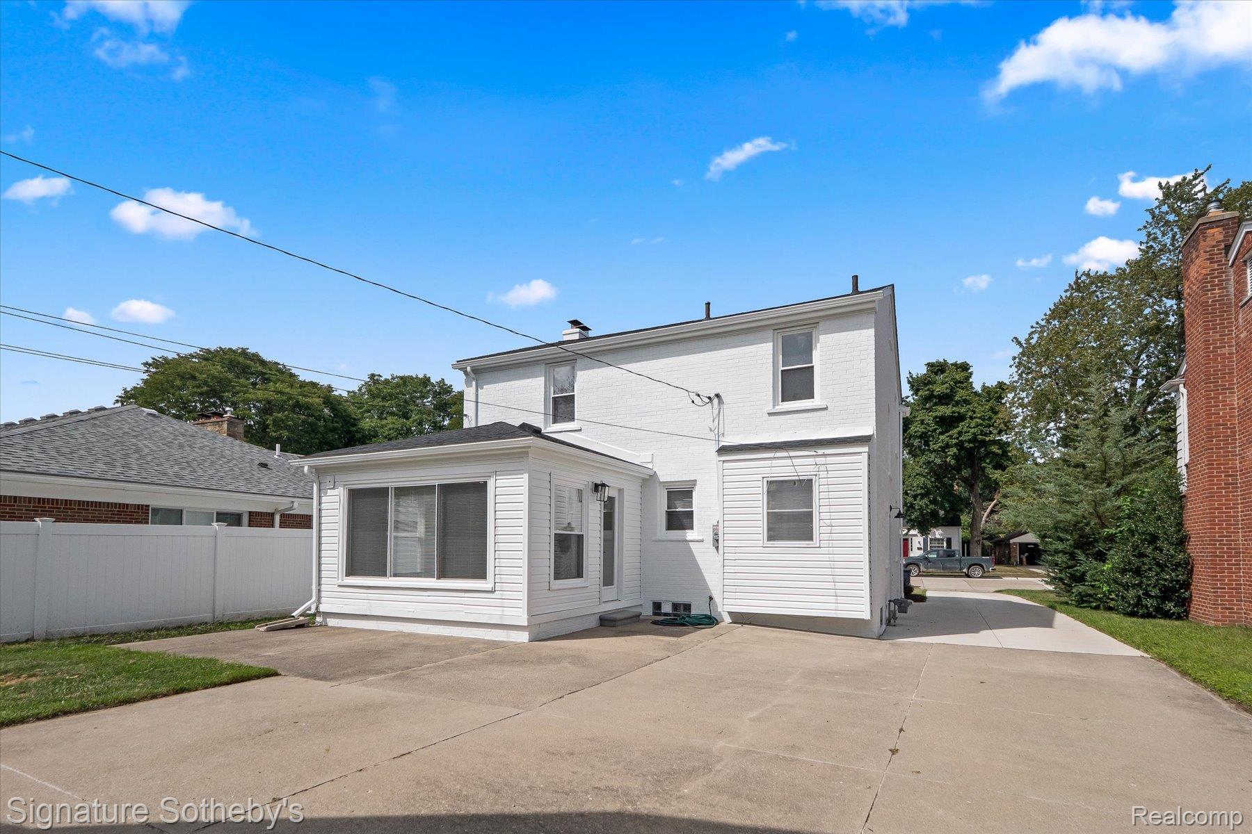 4235 Sheridan Drive