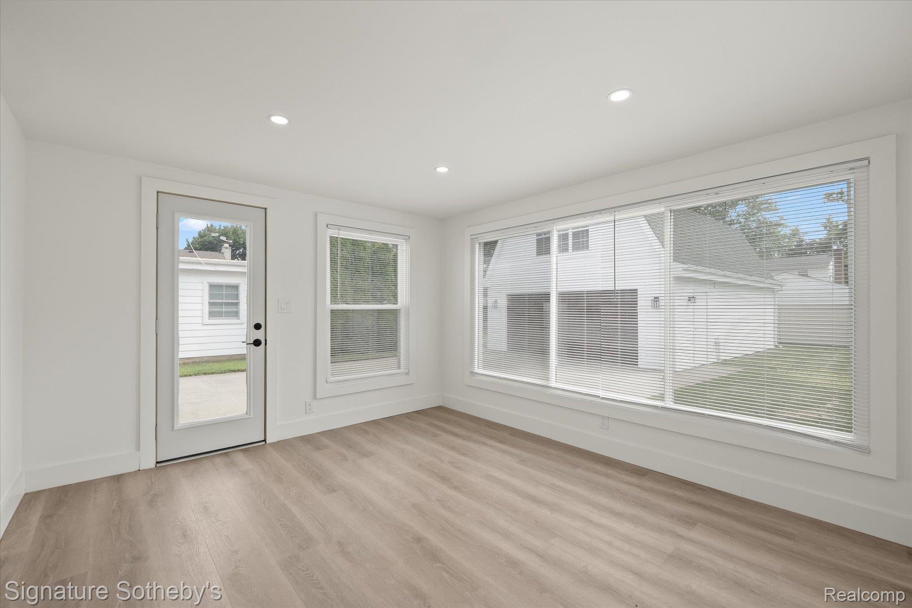4235 Sheridan Drive