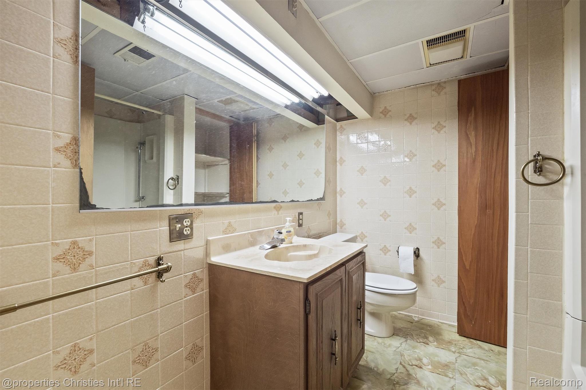 30140 Manor Drive