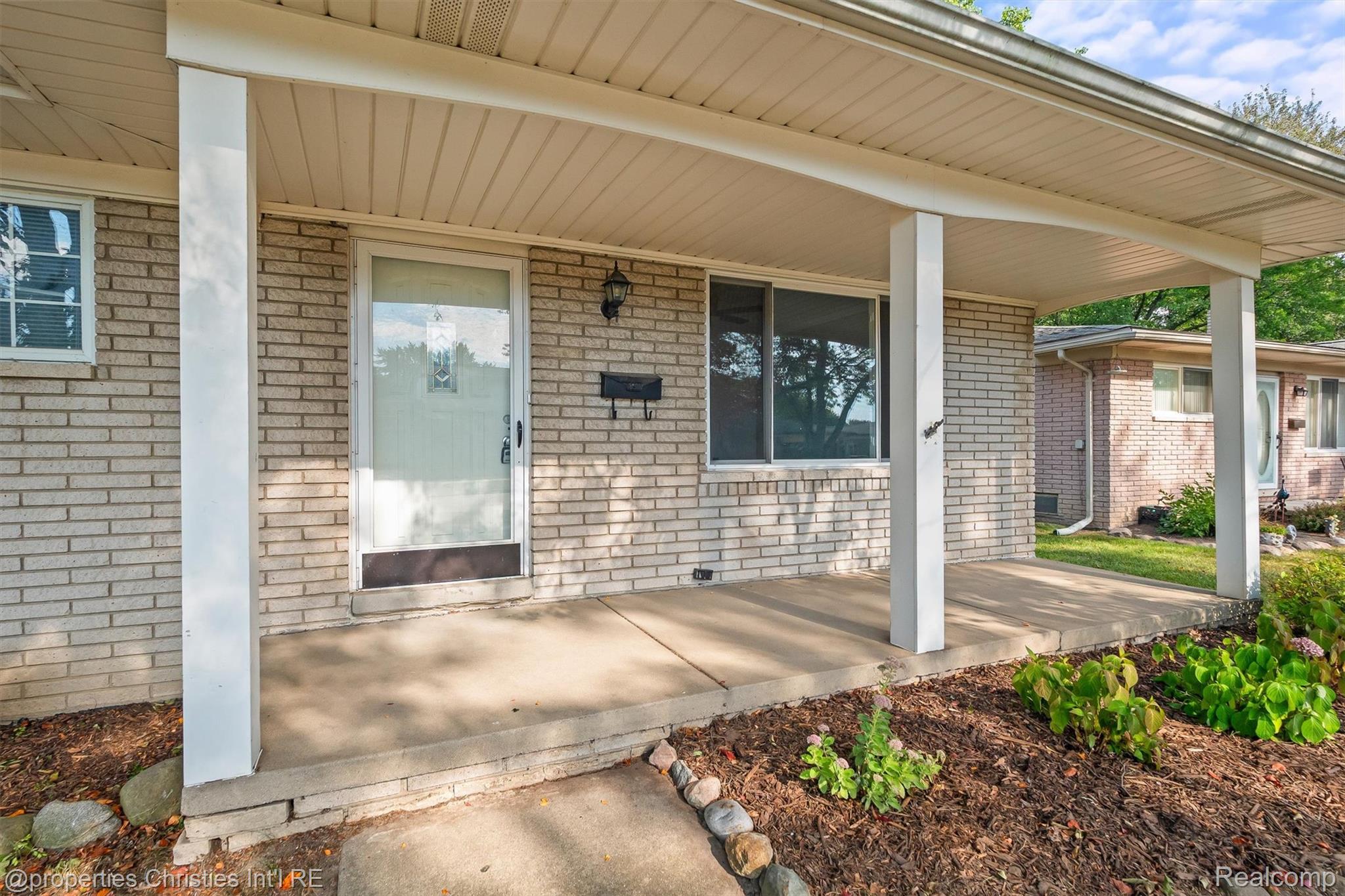30140 Manor Drive