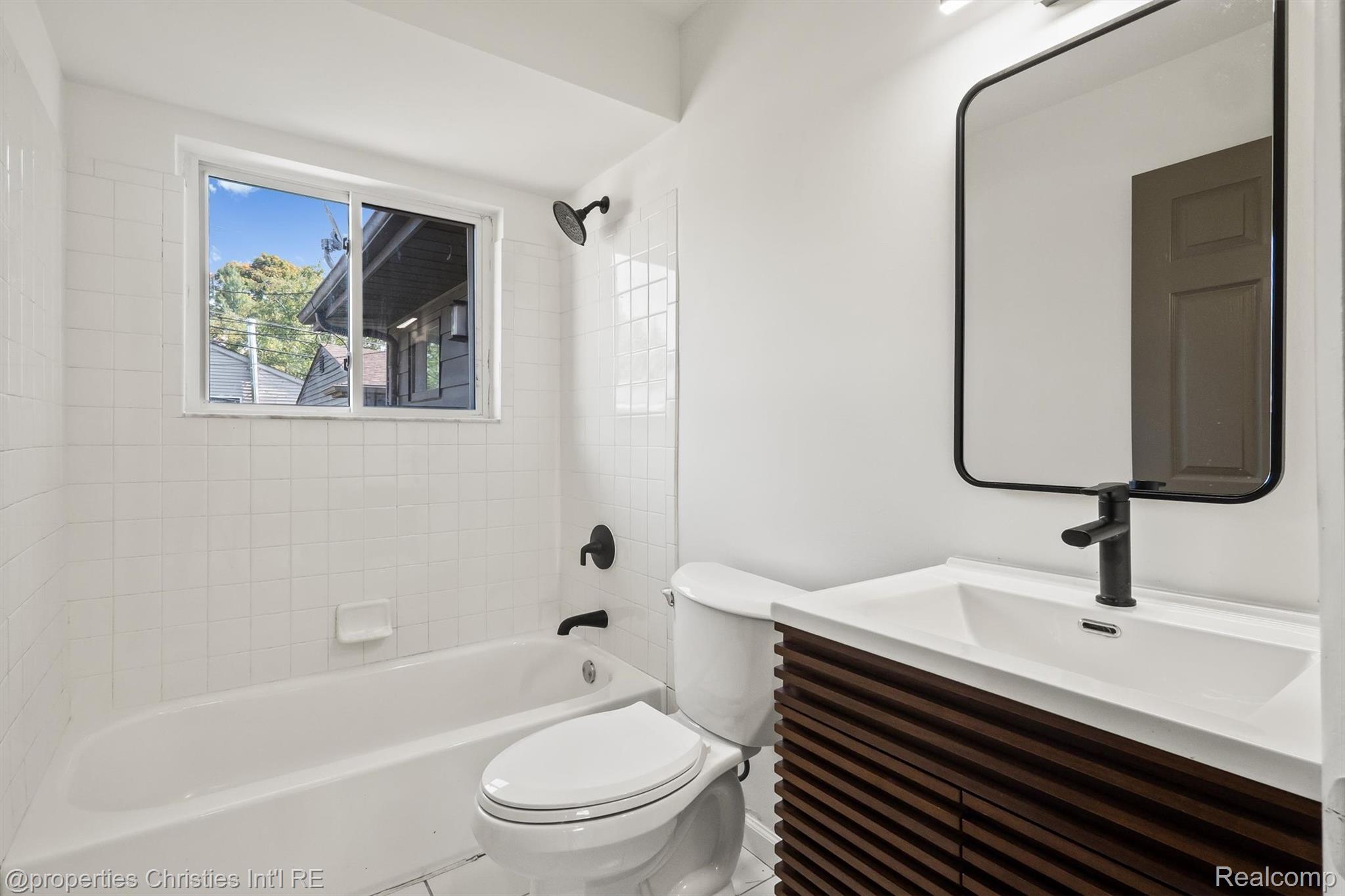 18268 Delaware Avenue