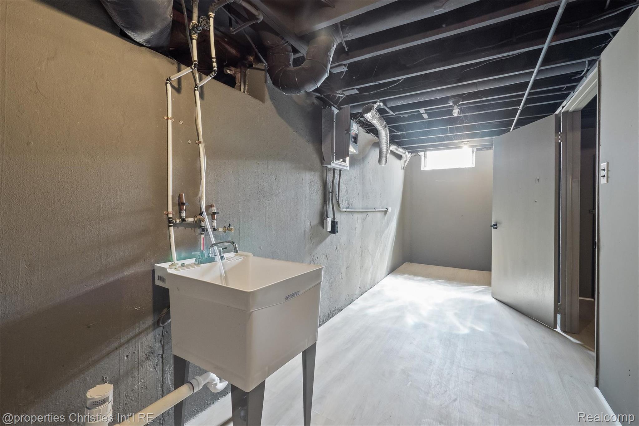 18268 Delaware Avenue