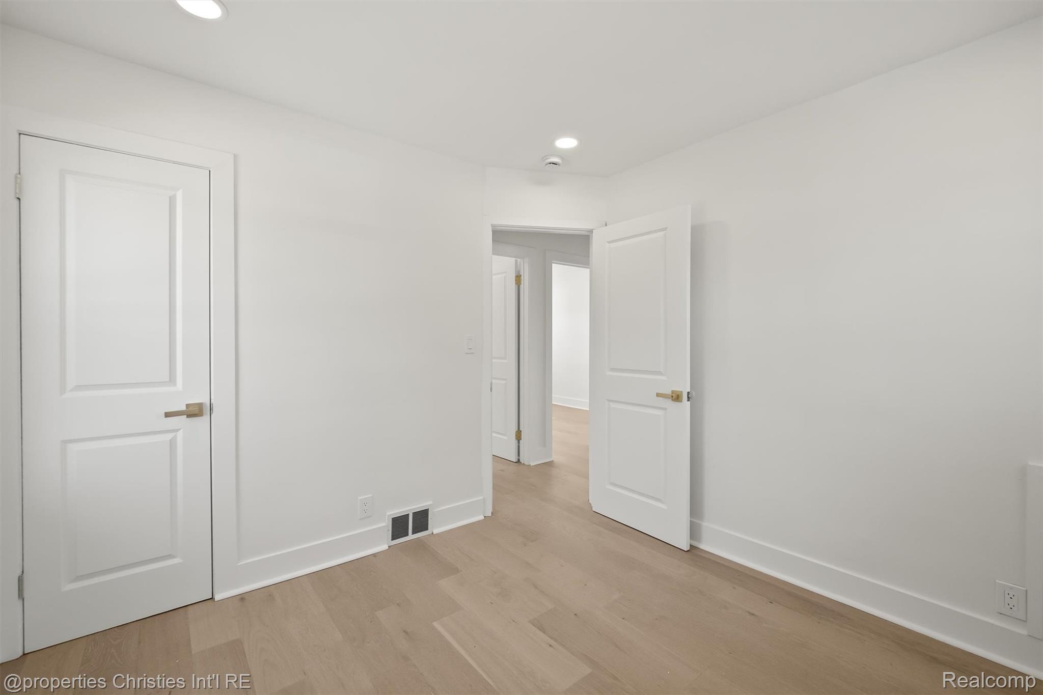4109 Grandview Road
