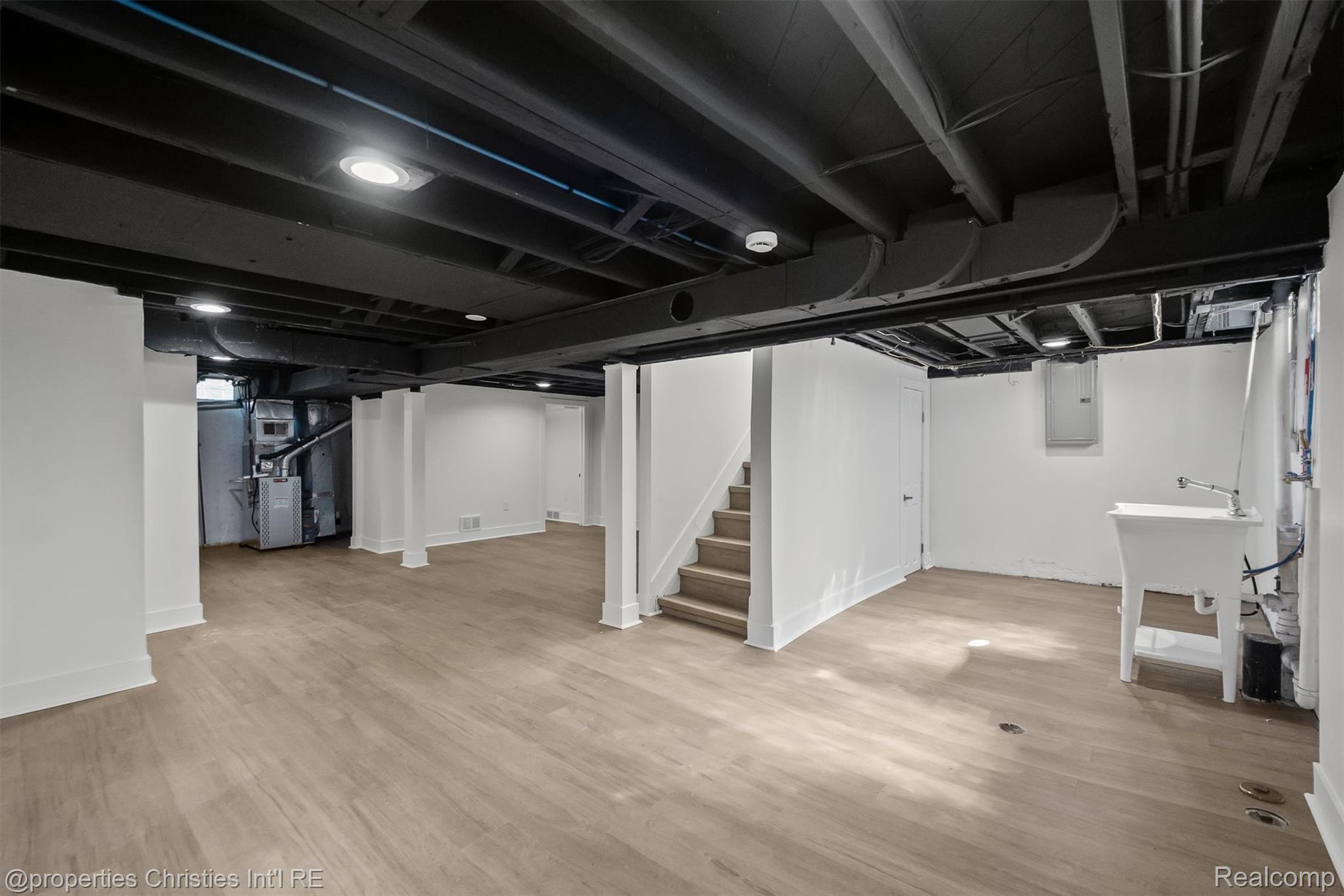 4109 Grandview Road