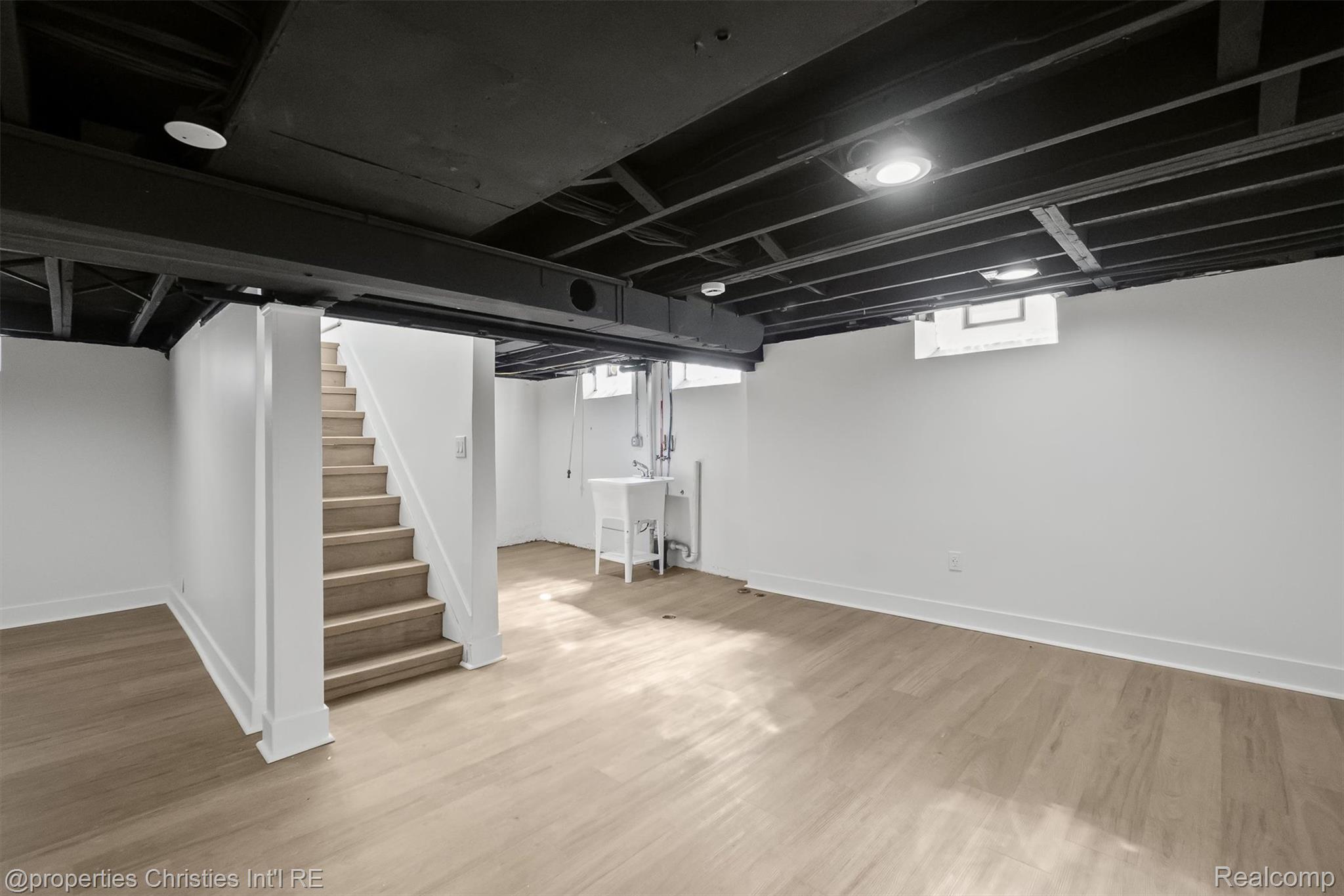 4109 Grandview Road
