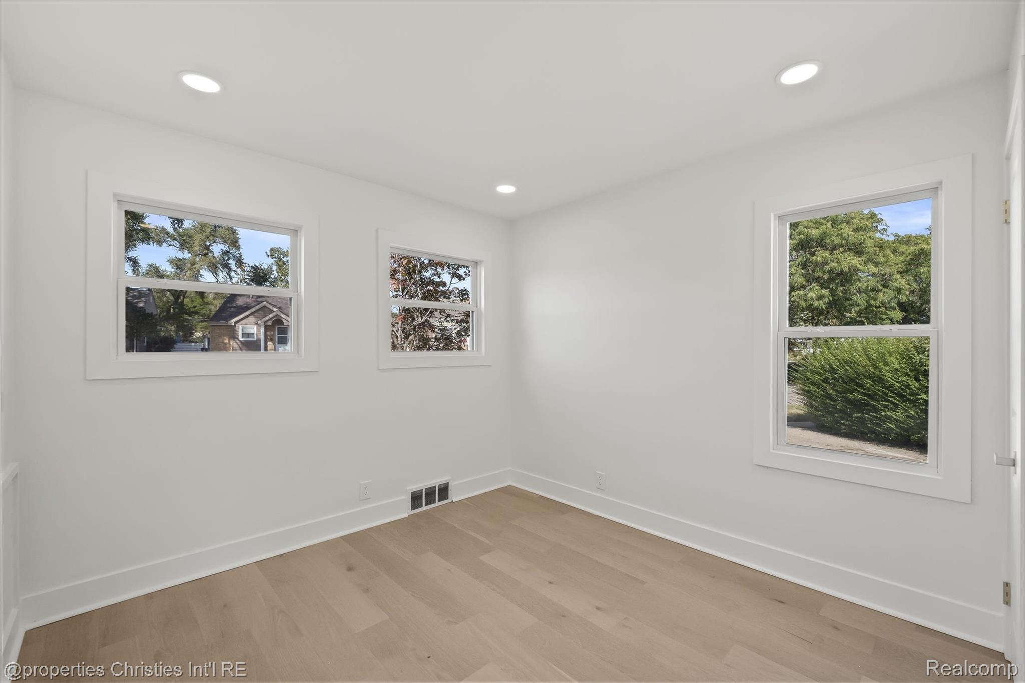 4109 Grandview Road