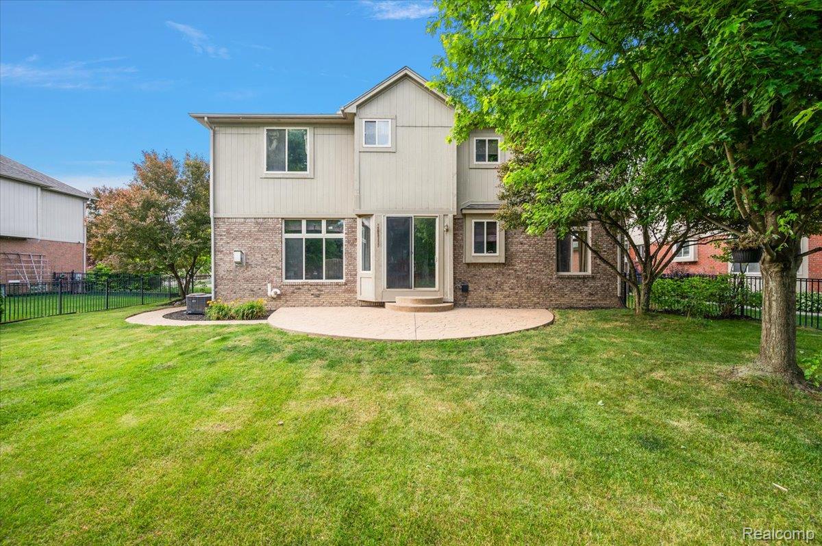 18852 Newbridge Drive