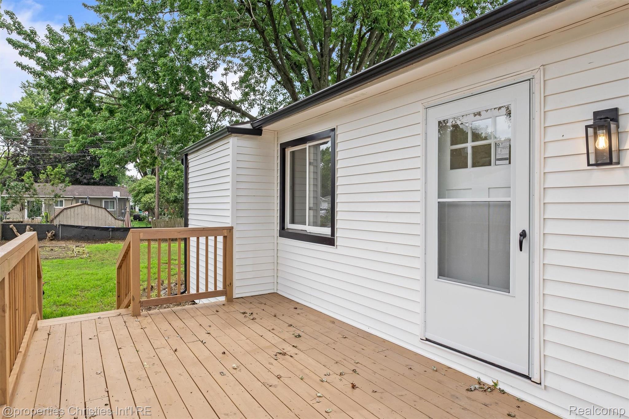 270 Arabelle Street