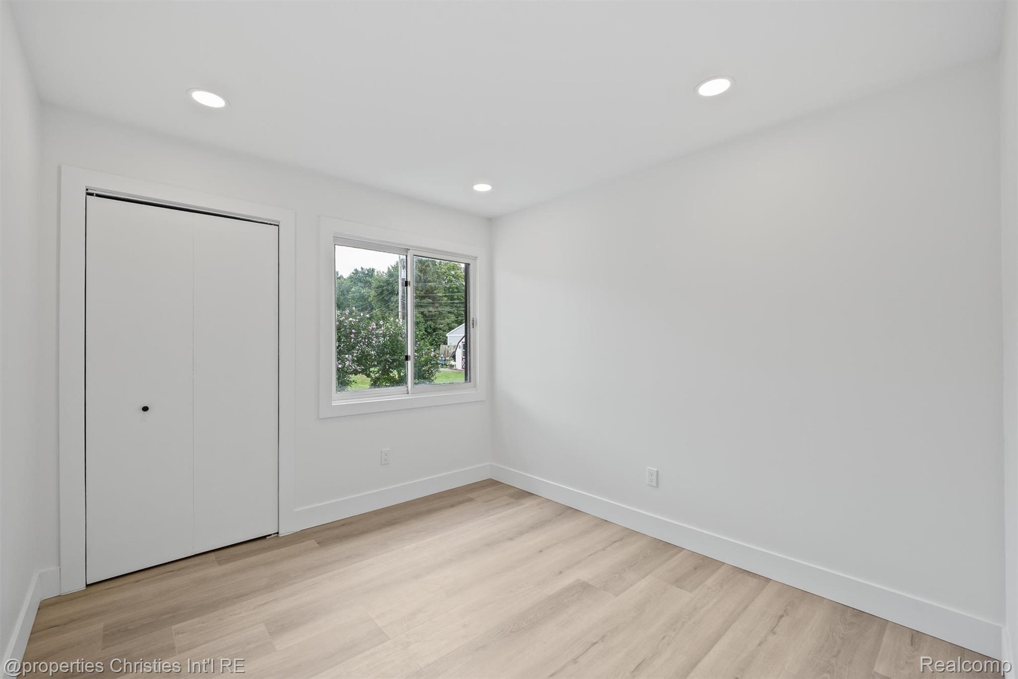 270 Arabelle Street