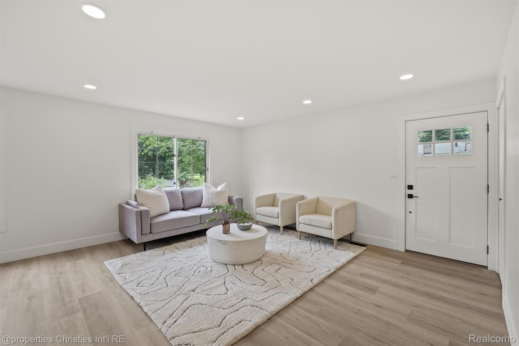 270 Arabelle Street