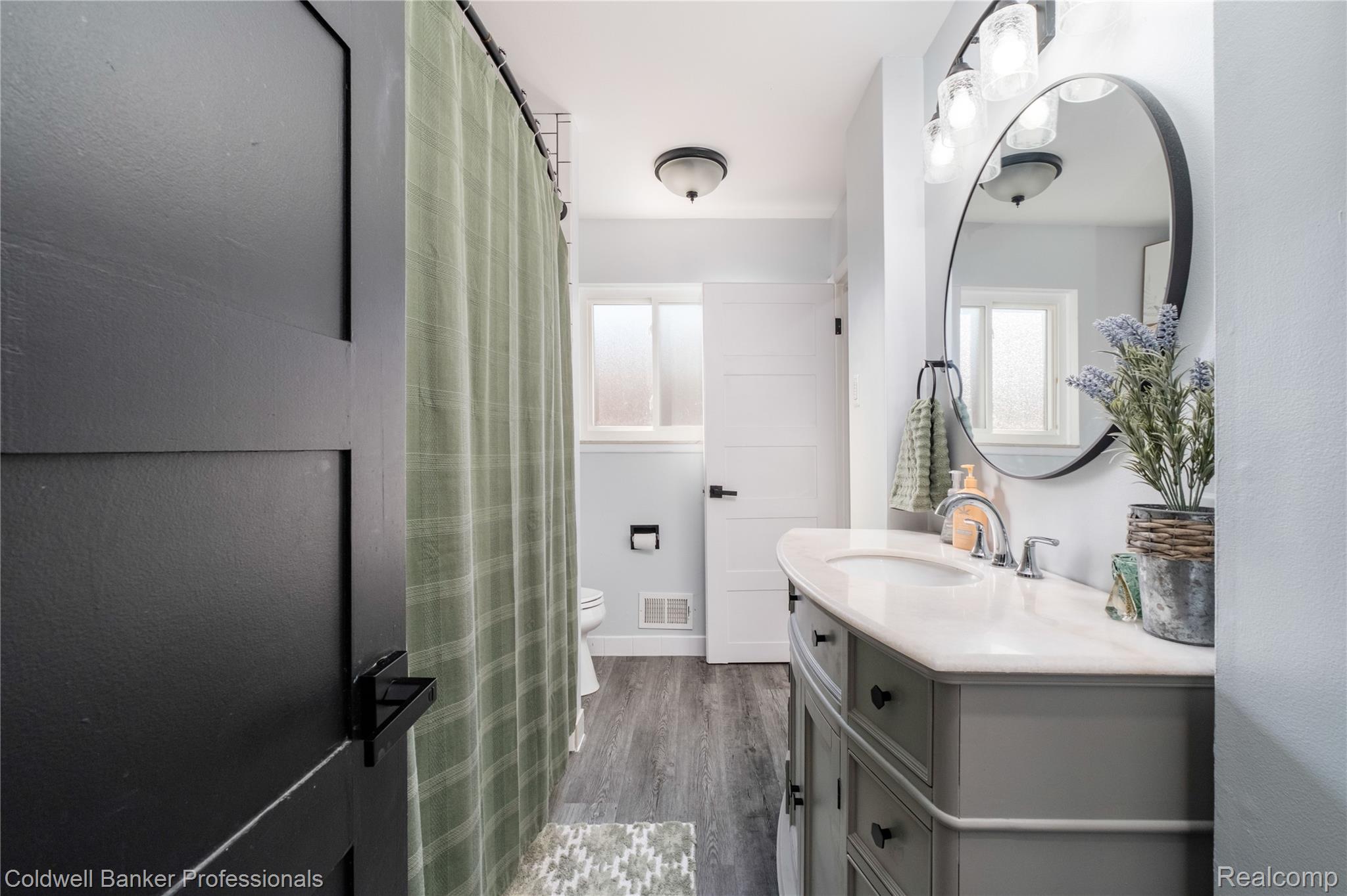 27908 Glenwood Street