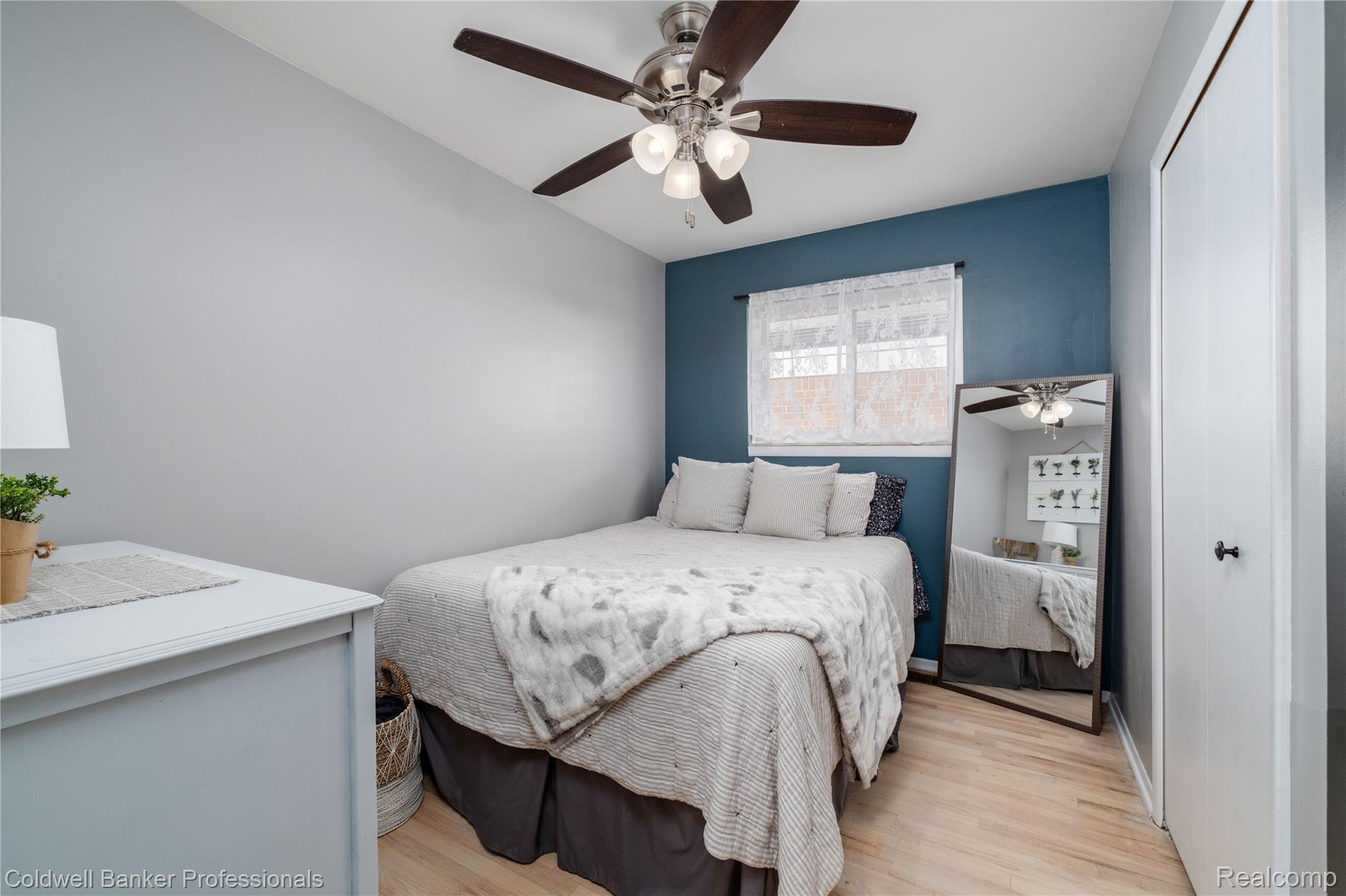 27908 Glenwood Street