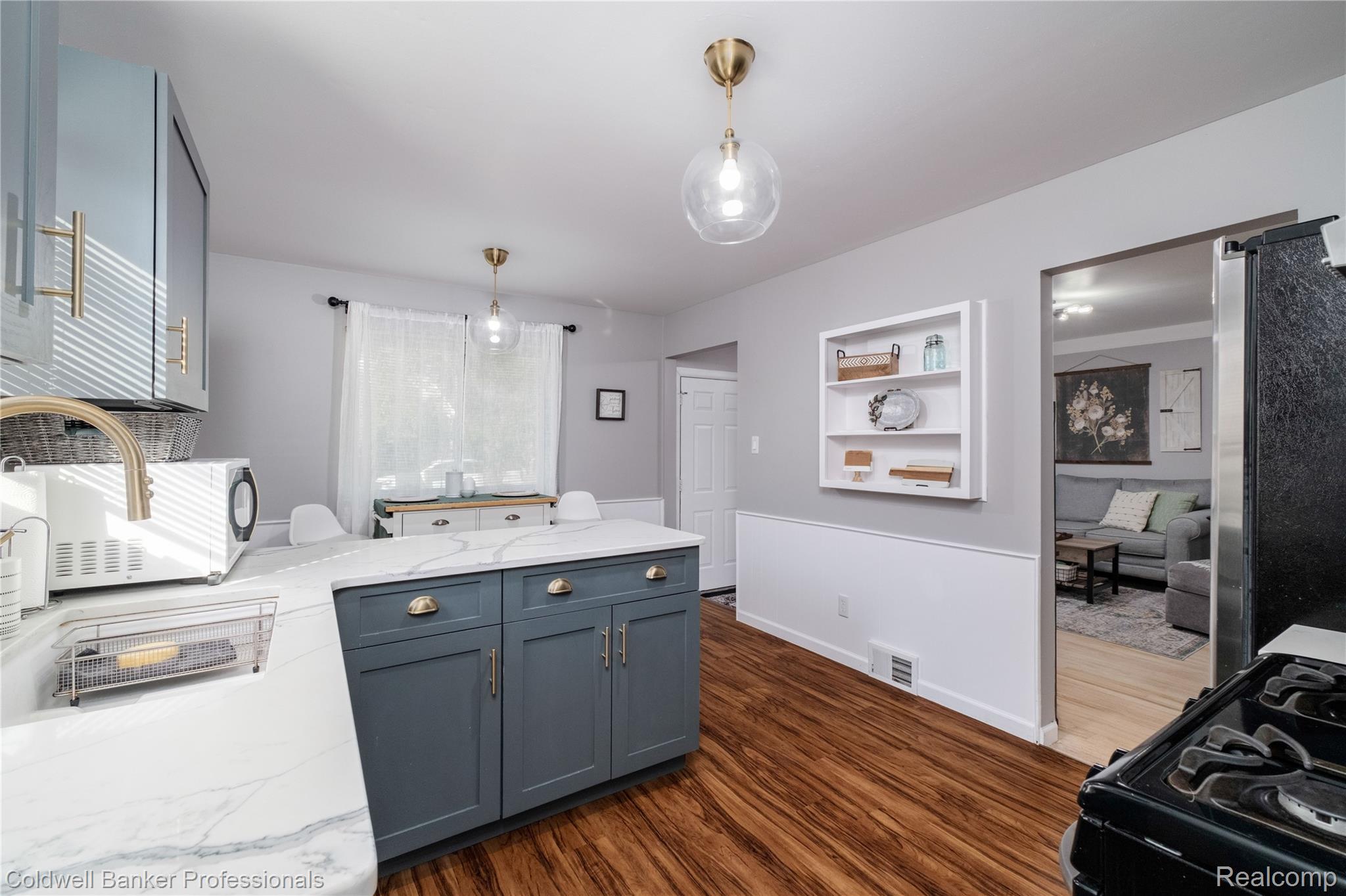 27908 Glenwood Street