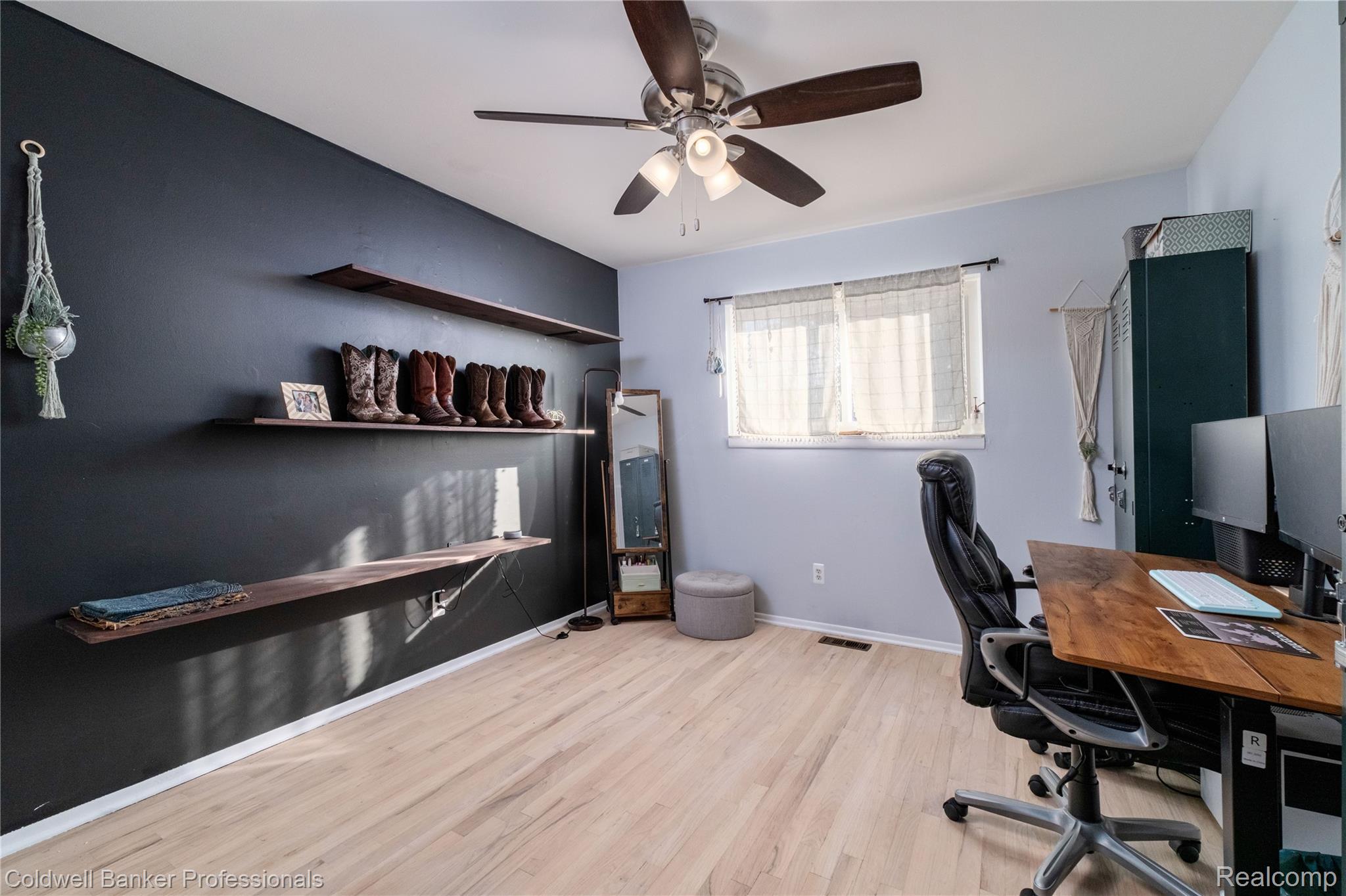 27908 Glenwood Street