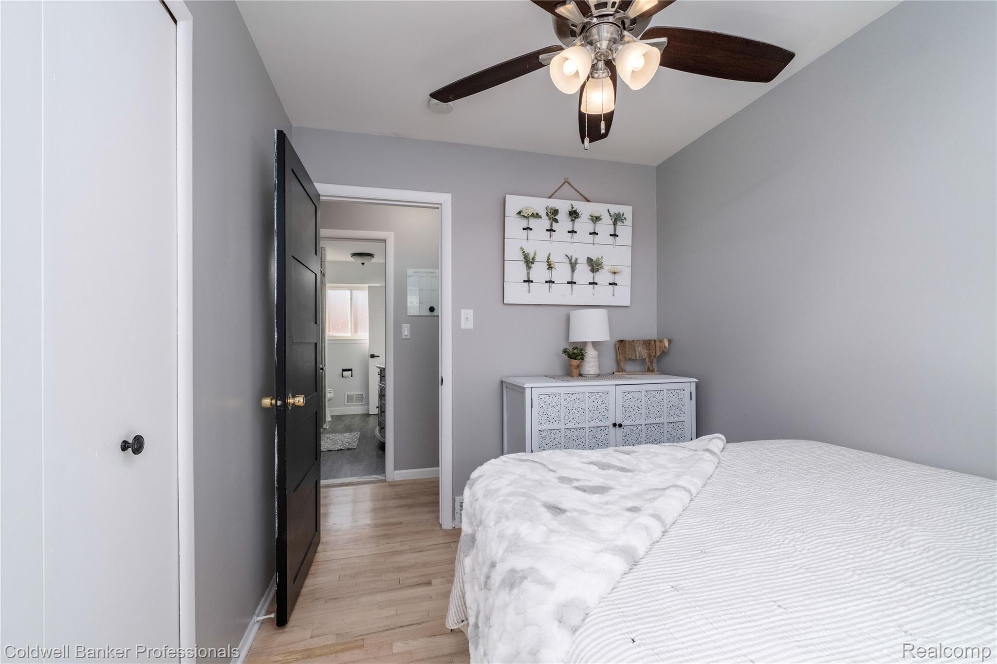 27908 Glenwood Street