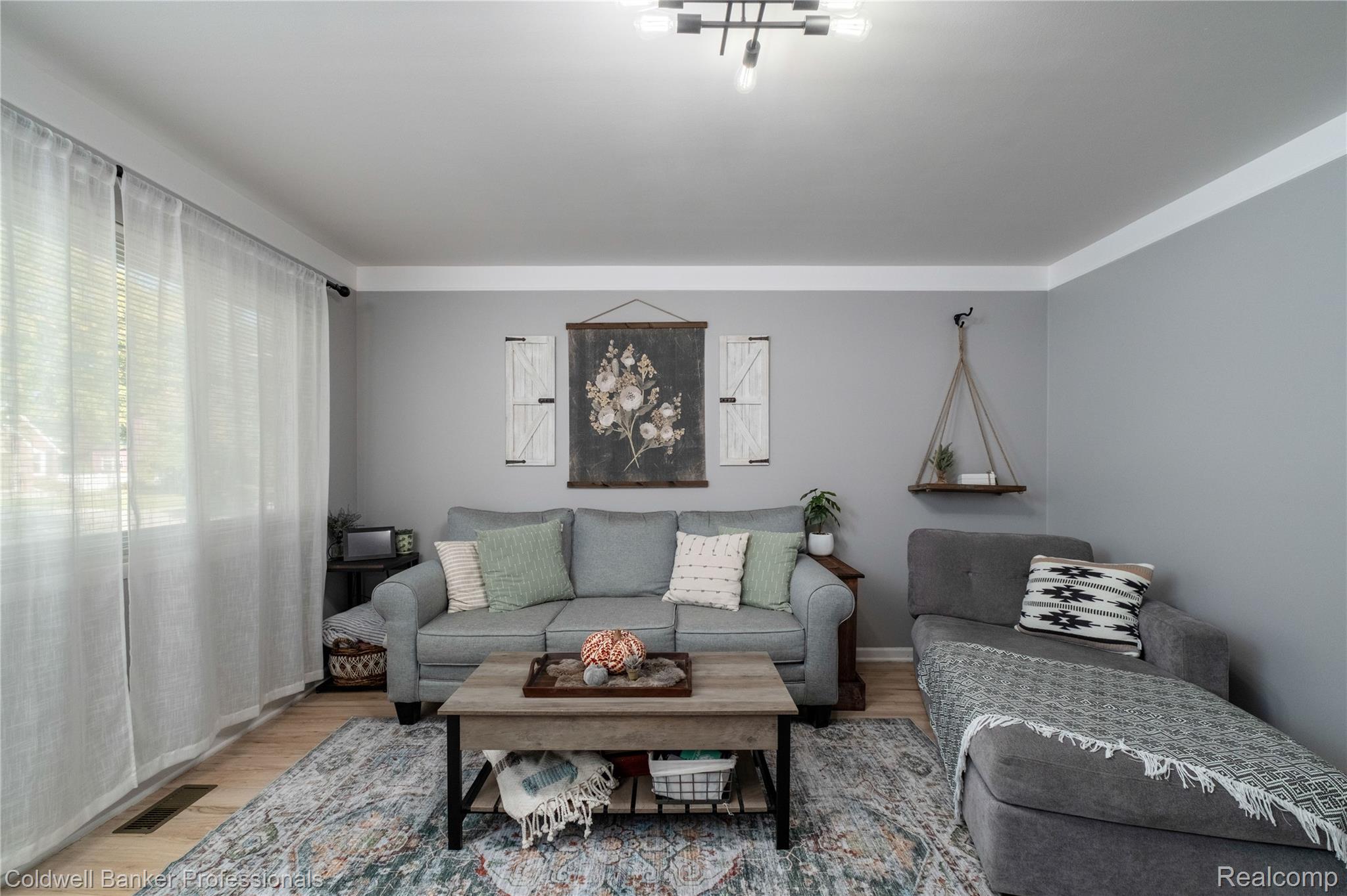 27908 Glenwood Street