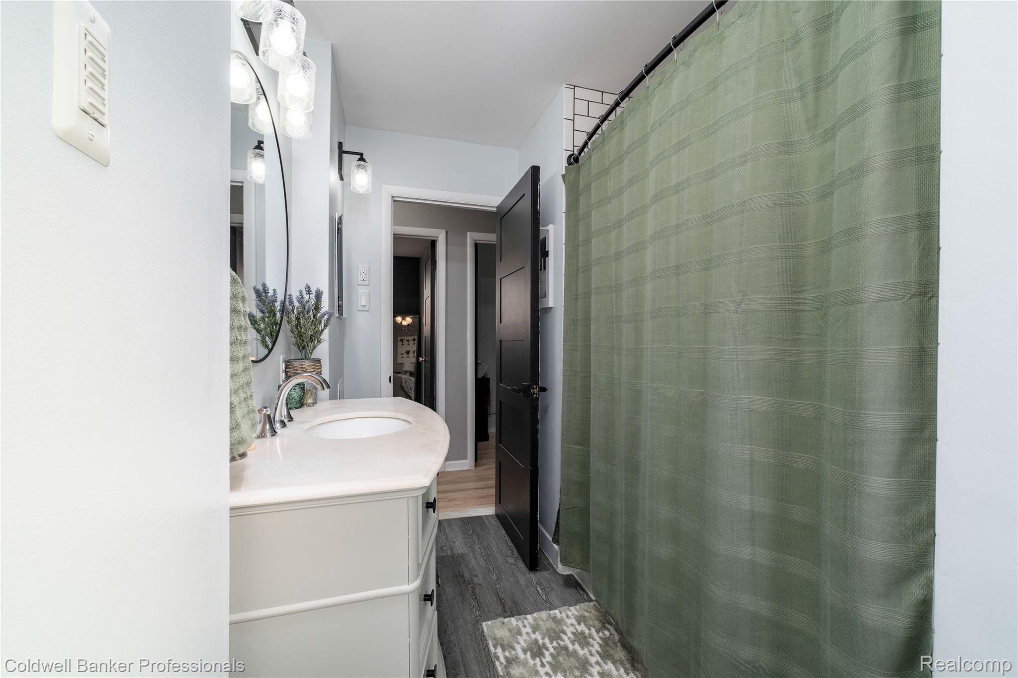 27908 Glenwood Street