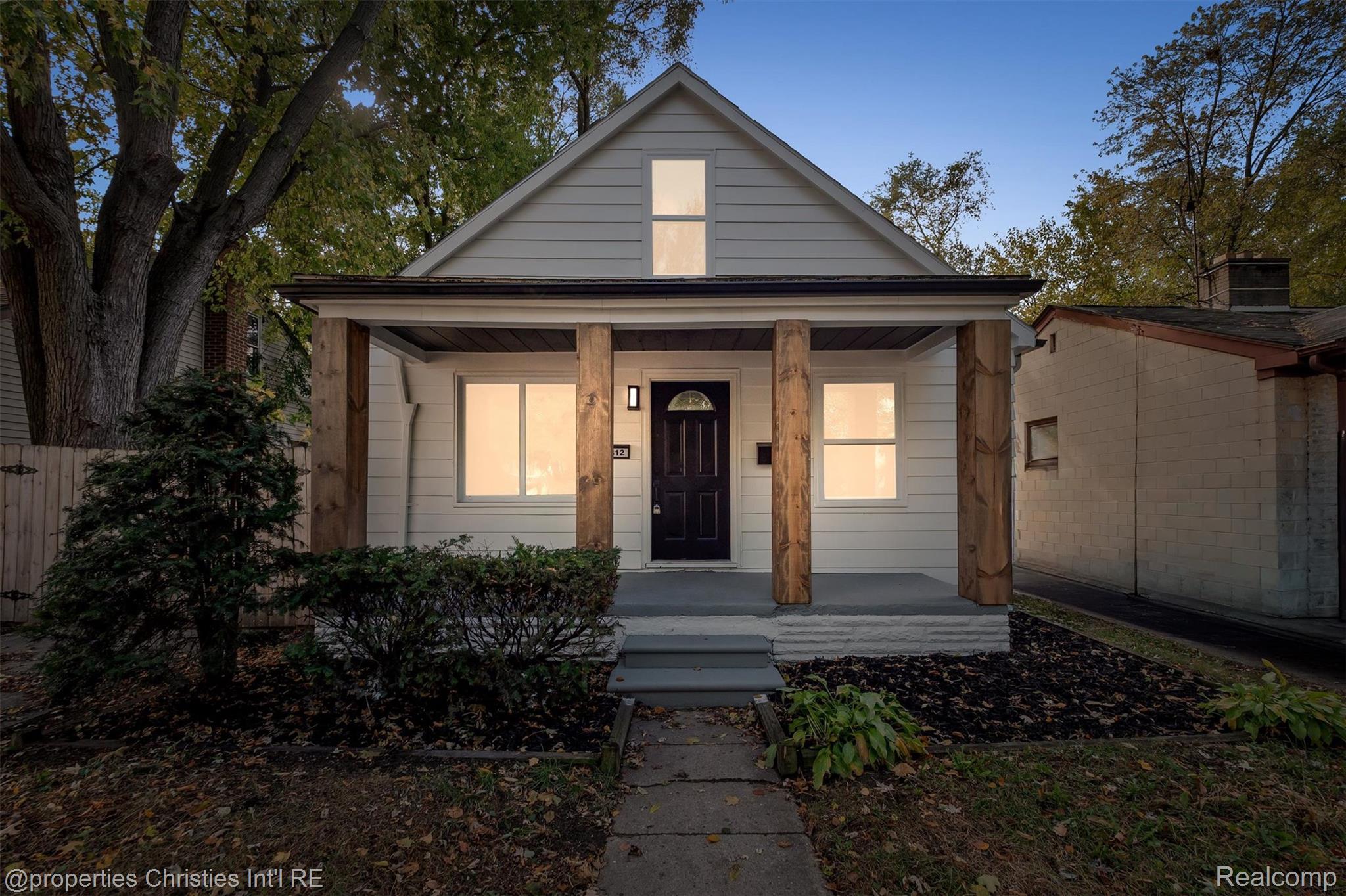 1312 E Granet Avenue