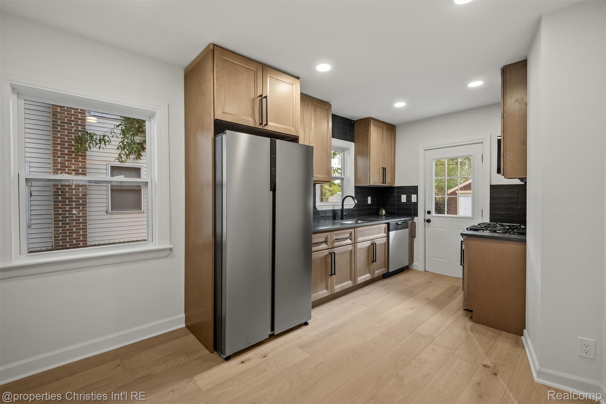 1312 E Granet Avenue