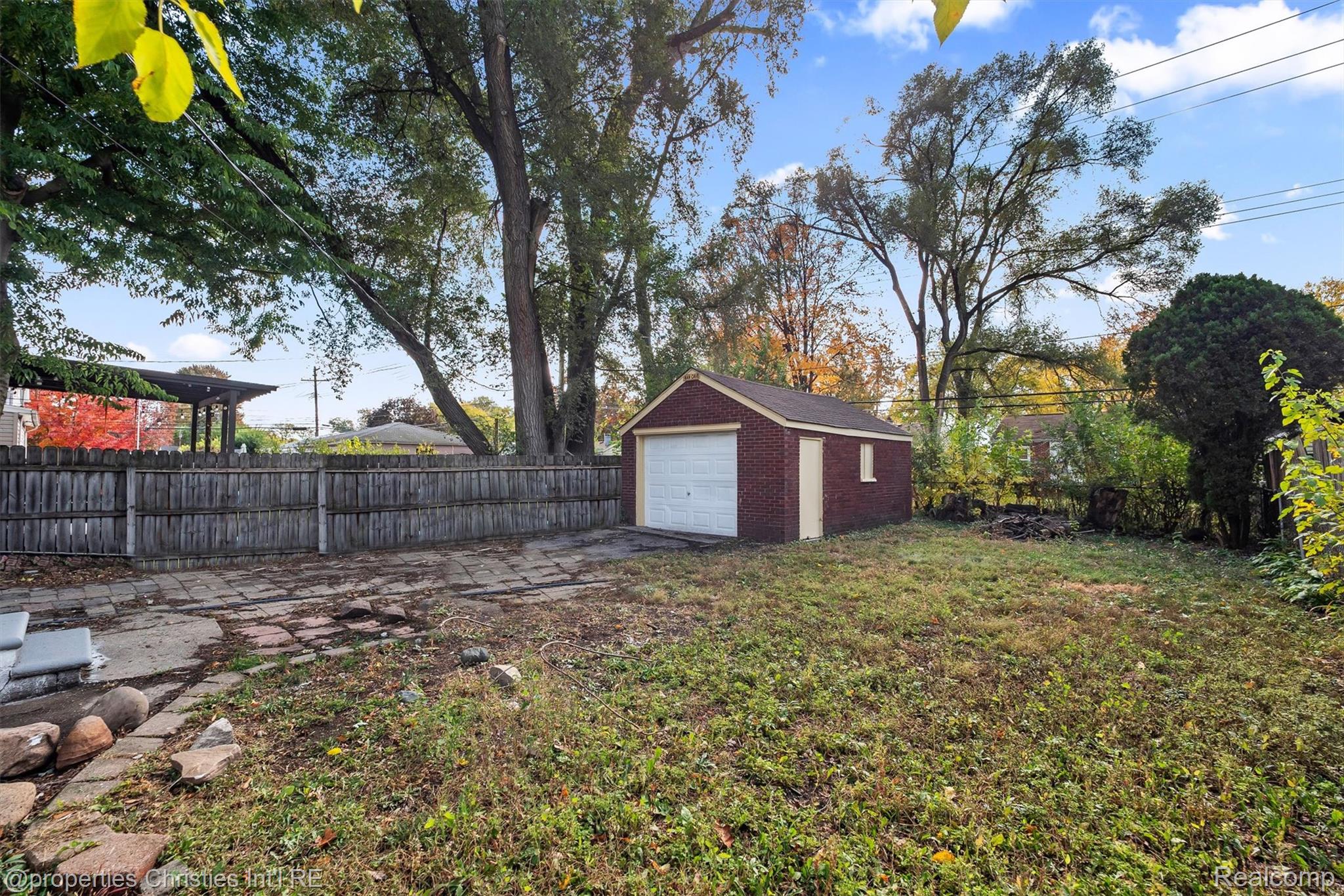 1312 E Granet Avenue
