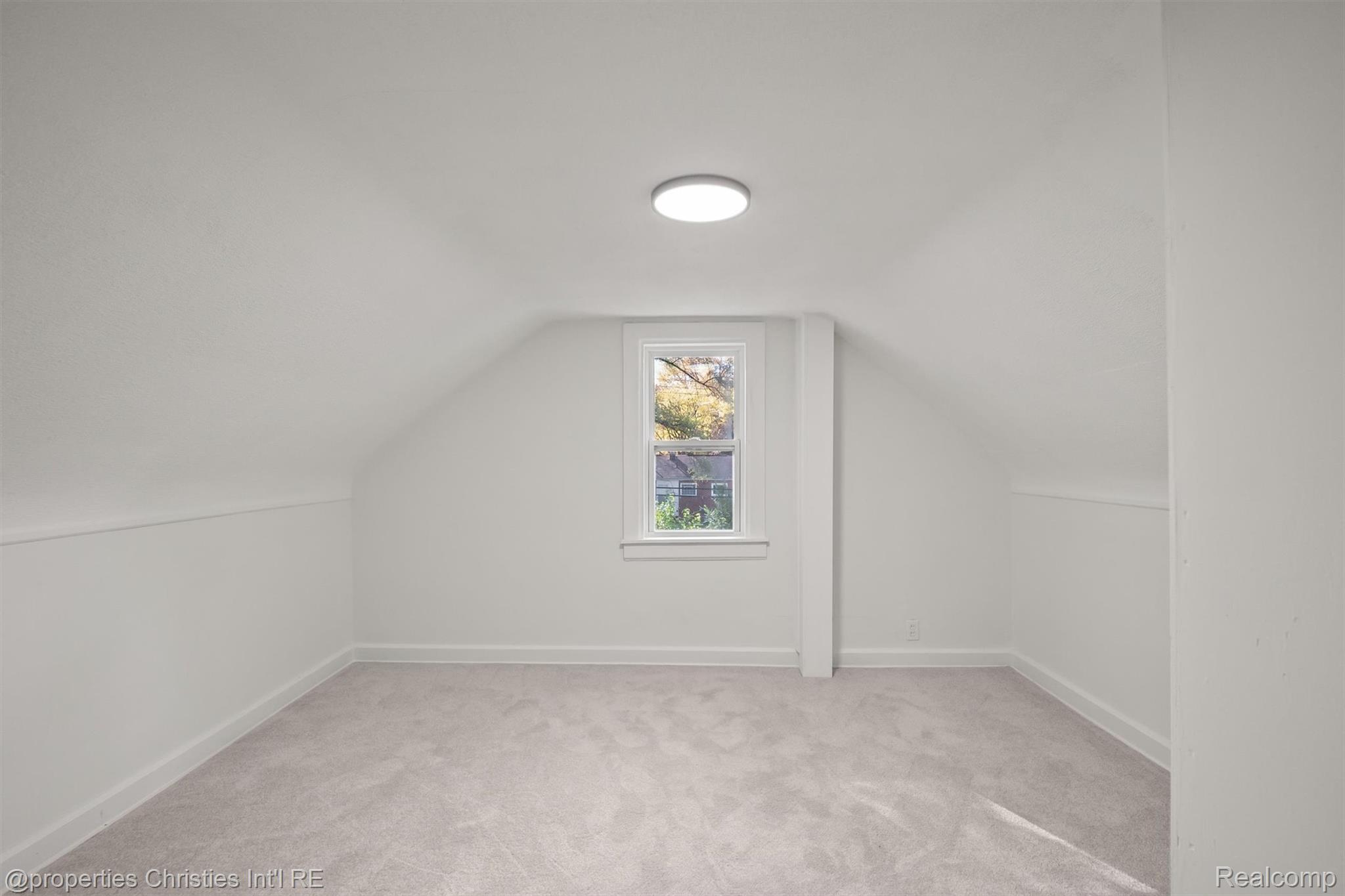 1312 E Granet Avenue