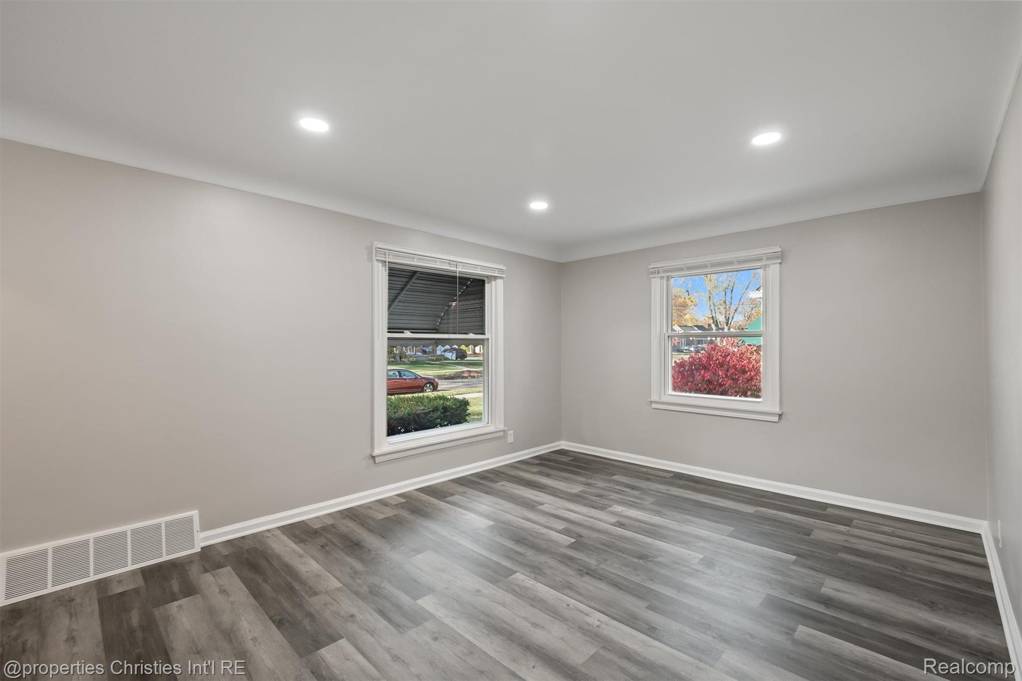 2528 N Connecticut Avenue