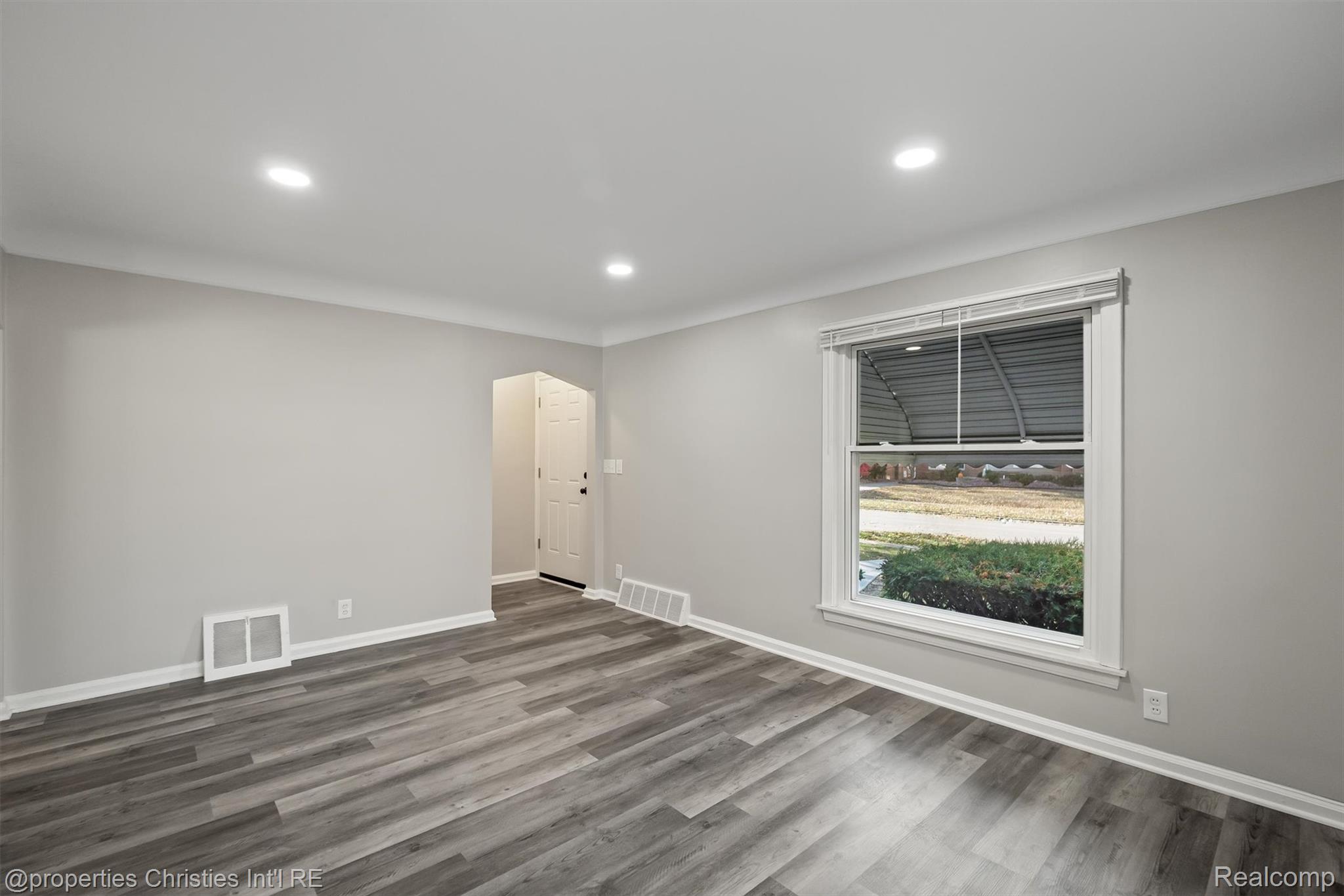 2528 N Connecticut Avenue